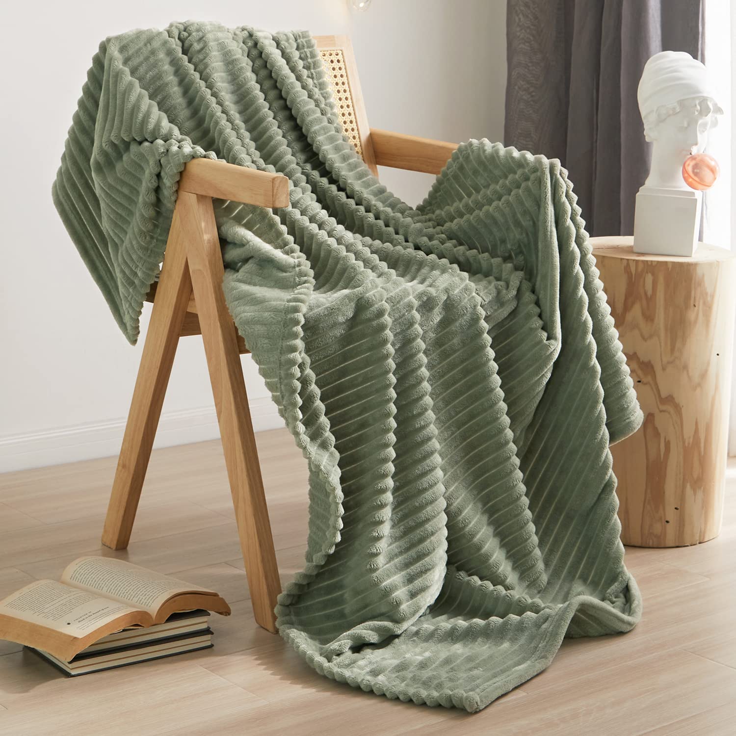 Geniospin Throw Blanket For Couch, Bed, Sofa - 280Gsm Super Soft Lightweight Blanket With Strip, 3D Ribbed Jacquard , Plush Fuzz