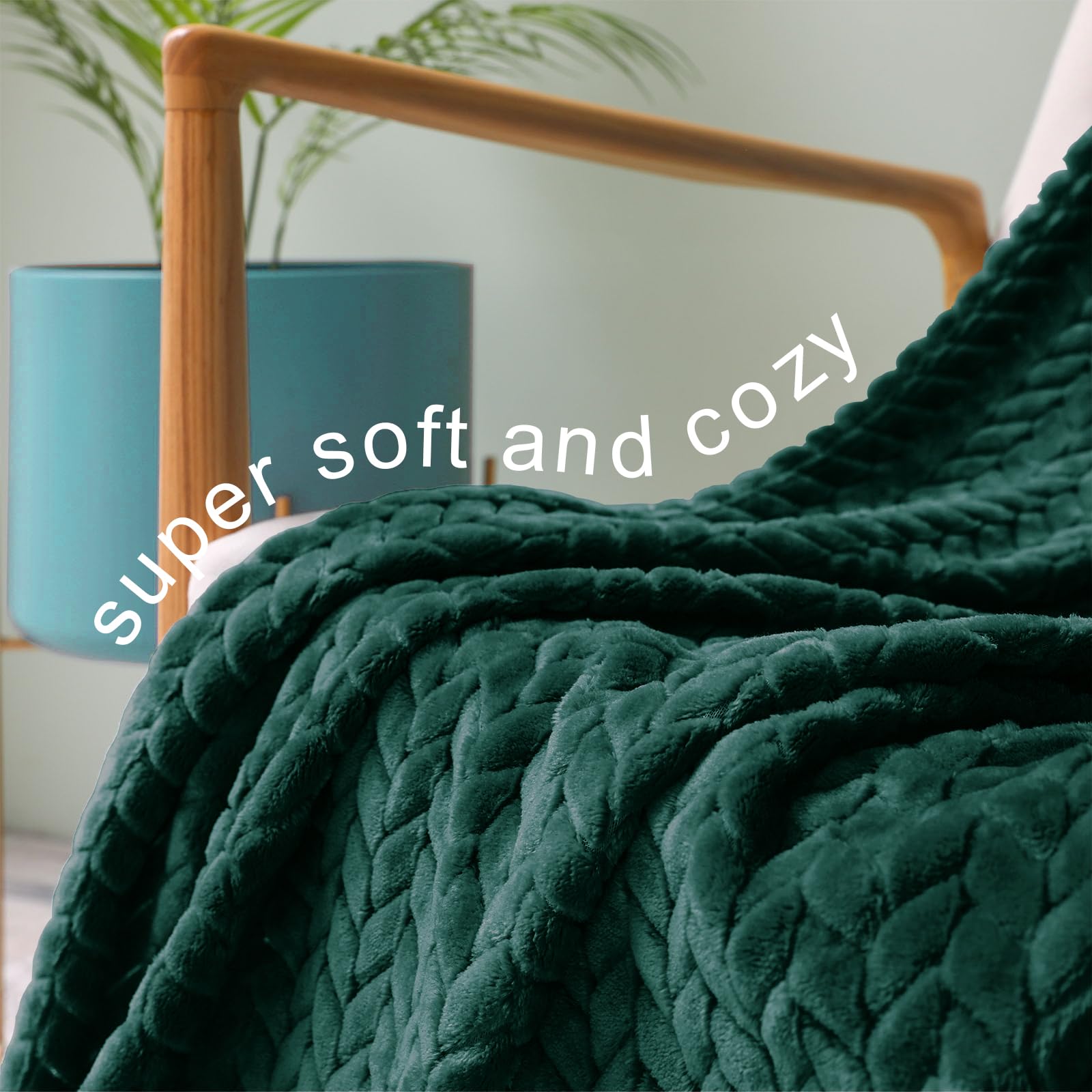 Exclusivo Mezcla Forest Green Fleece King Size Blanket For Bed, 90X104 Inches Soft Cozy 3D Decorative Jacquard Flannel Blankets,