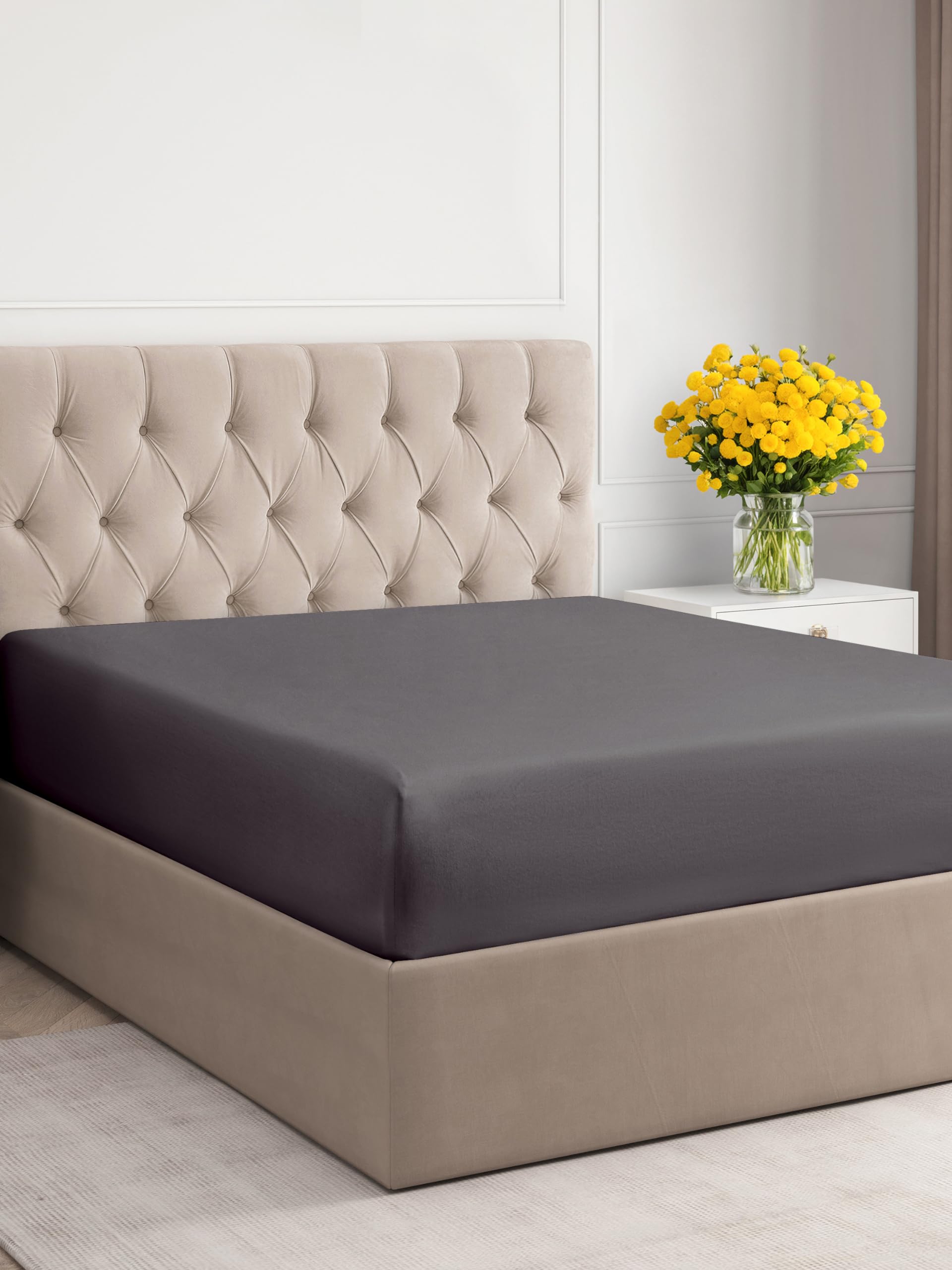 King Fitted Bed Sheet - Hotel Luxury & Cooling Single Fitted Sheet Only - Easily Fits Mattress Up To 16 Inches Perfectly - Soft, Wrinkle Free, Breathable & Comfy Dark Grey Single Fitted Bed Sheet