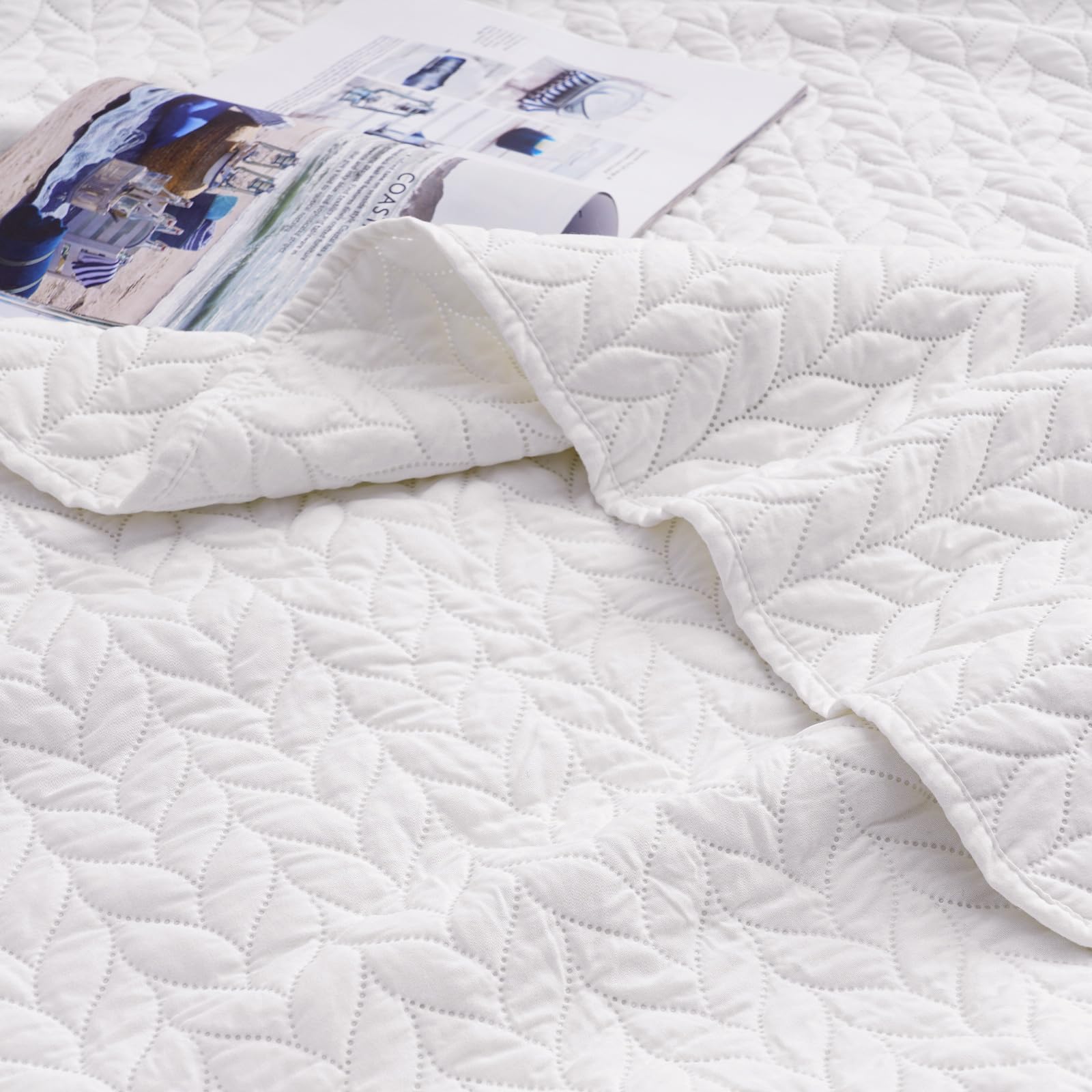 Phf Quilt Bedding Set Twin Size - Lightweight Summer Bedspread, 2Pcs Soft Breathable Leaf Pattern Bedding Coverlet For All Season, Drop Nicely Quilt 68' X 86'With 1 Pillow Shams, Coconut White