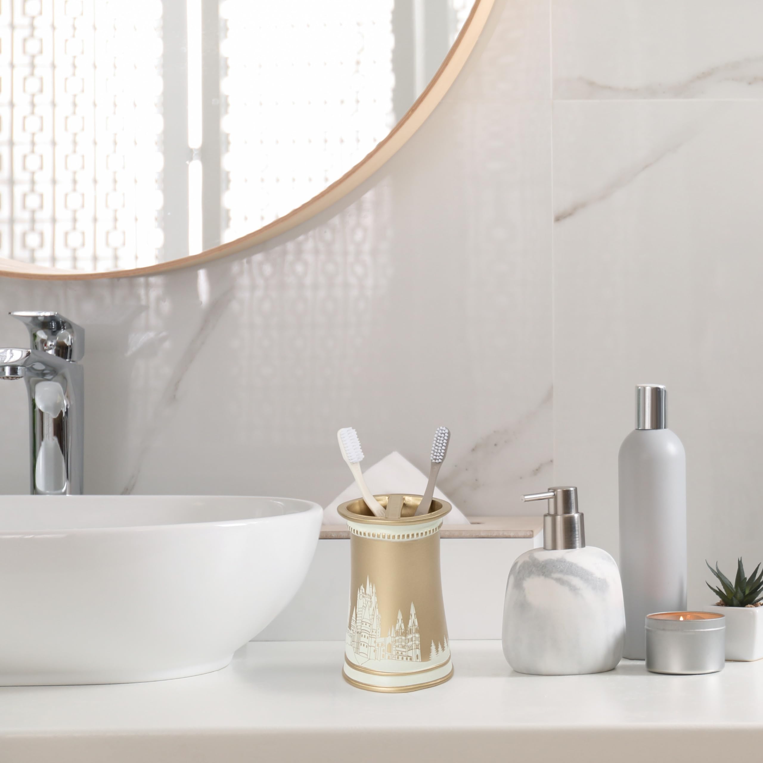 Jay Franco Harry Potter Toothbrush Holder - Gold Resin Pencil Holder Features Hogwarts Castle - Bathroom Storage