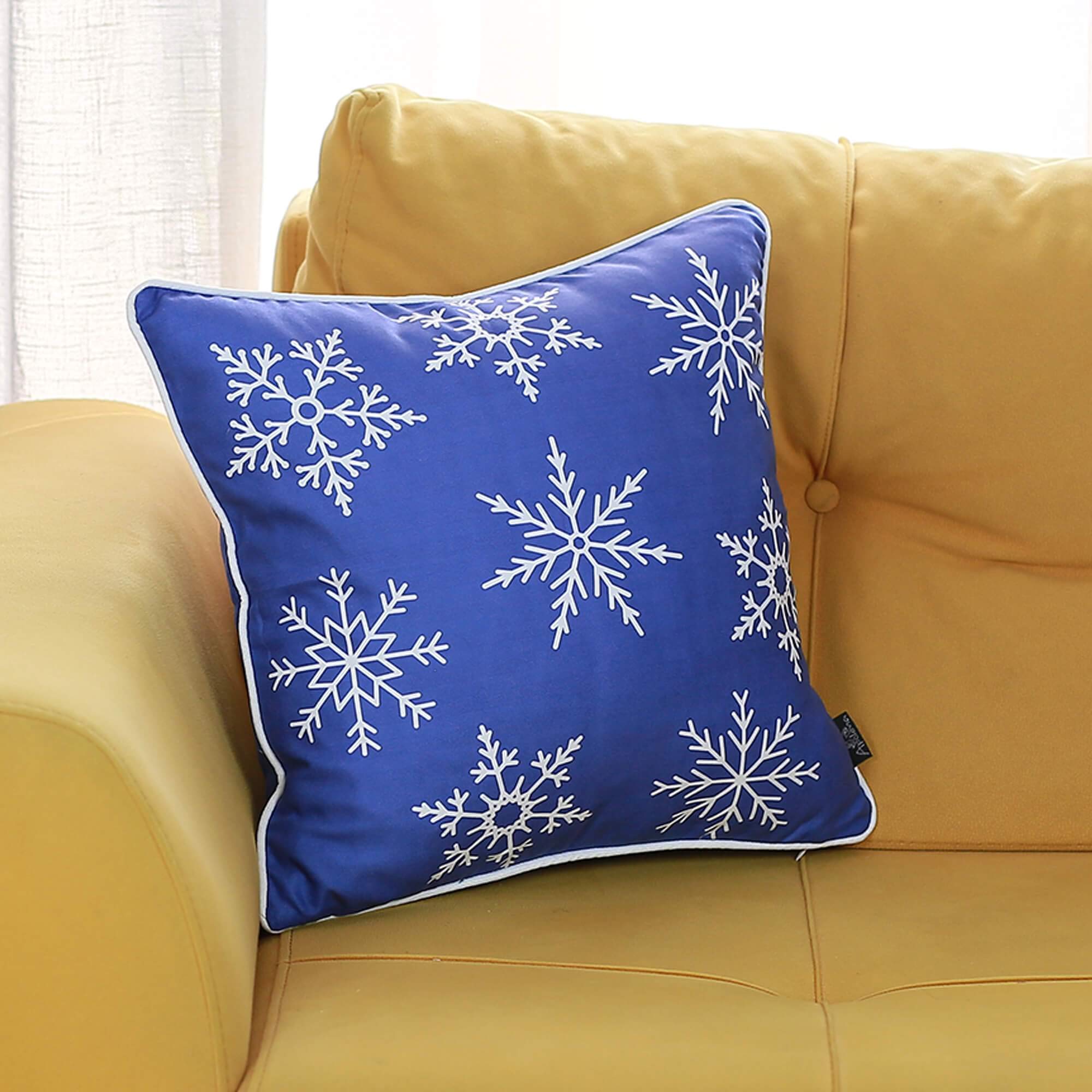 HomeRoots 100% Polyester Brushed Set of 2 18' Christmas Snowflakes Throw Pillow Cover in Blue