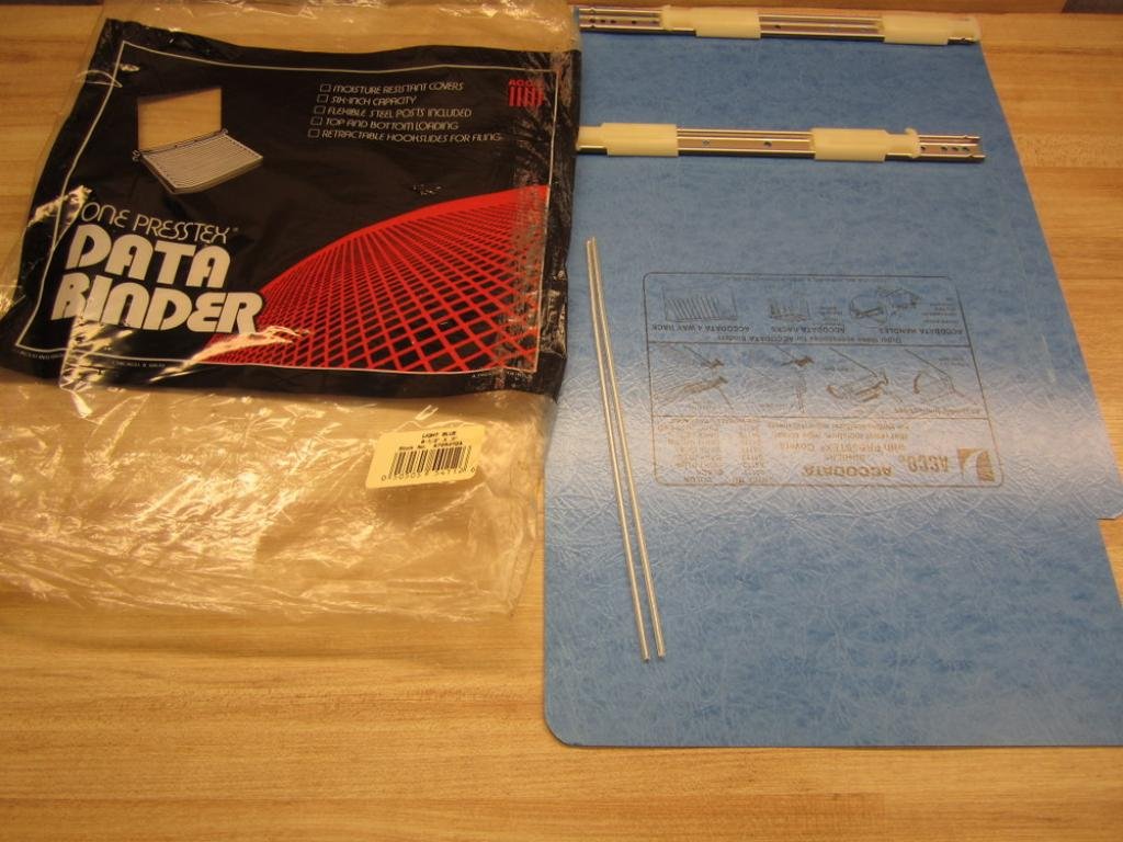 A7054112A Acco Presstex Covers With Storage Hooks, 2 Posts, 6Inch Capacity, 9.5 X 11, Light Blue