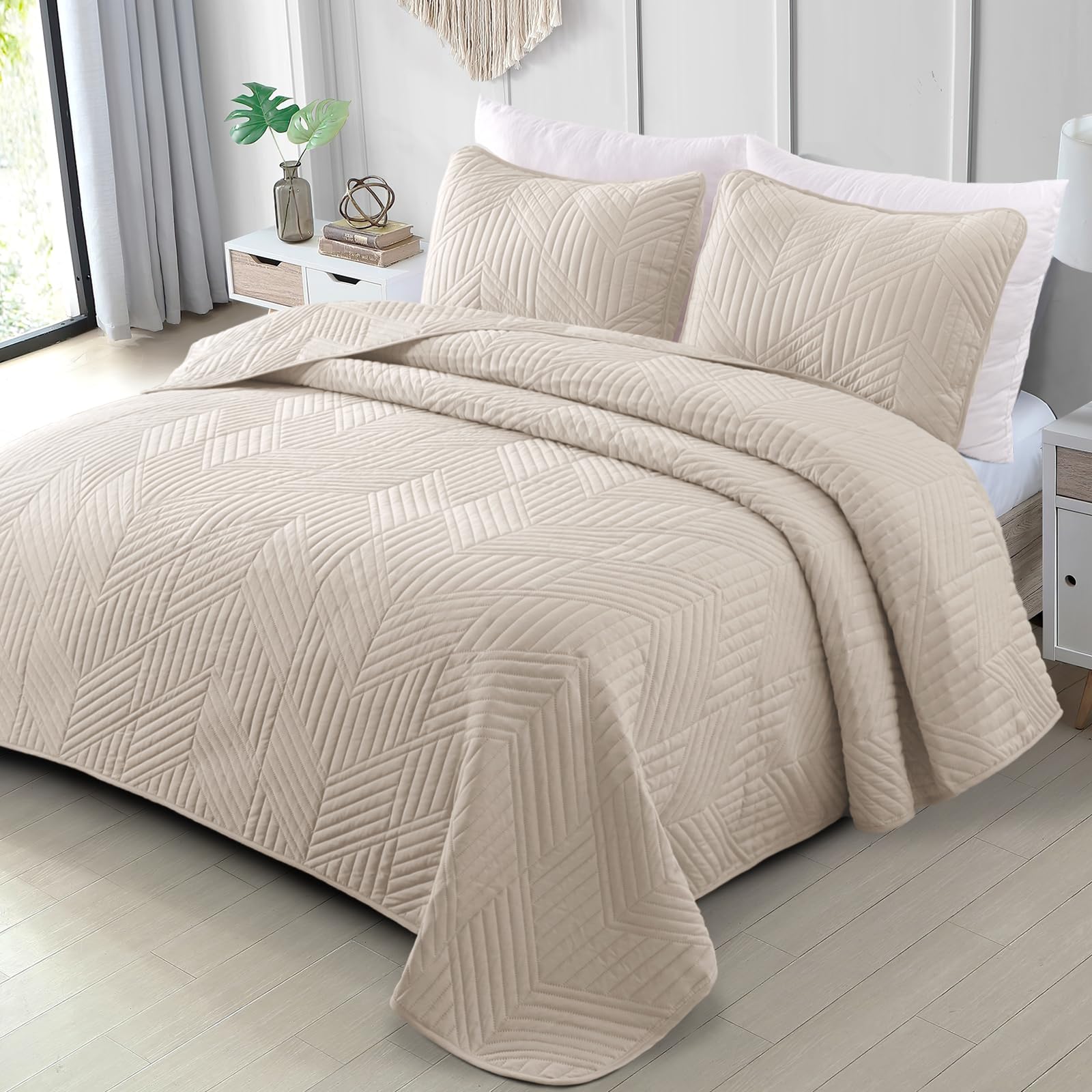 Exclusivo Mezcla Ultrasonic King Quilt Bedding Set, Lightweight Brich Beige Bedspreads Soft Modern Geometric Coverlet Set For Al