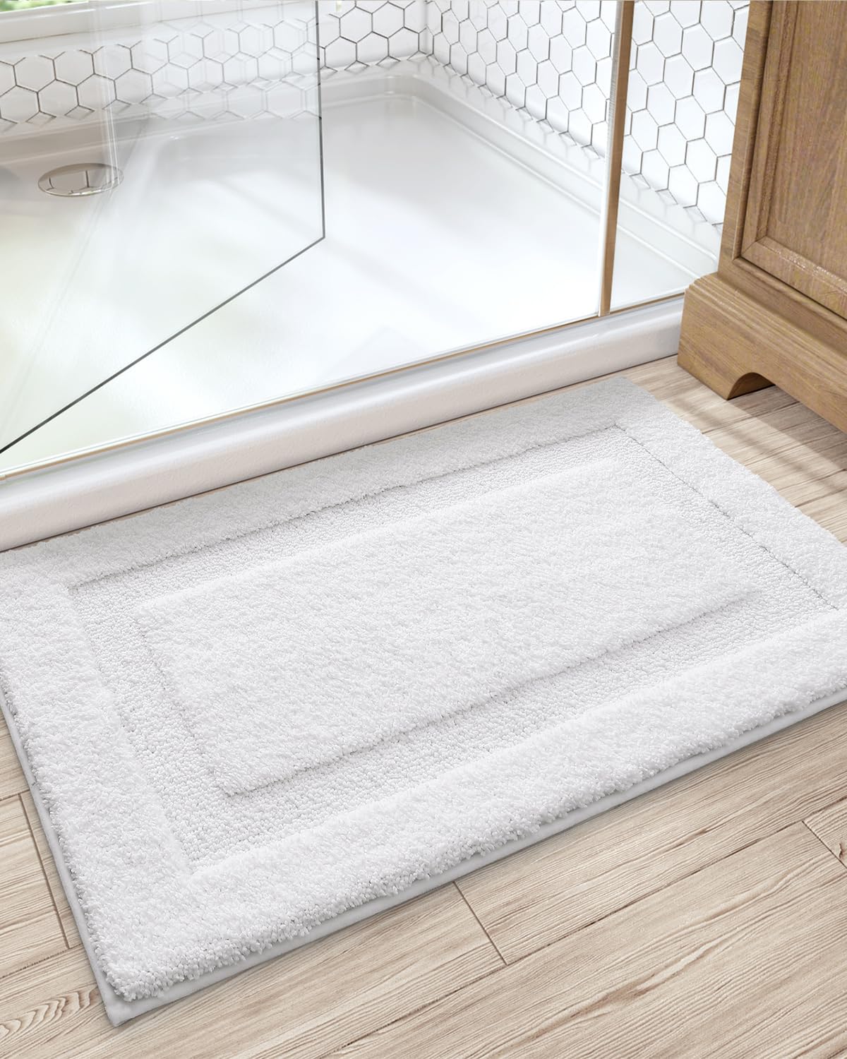 LUMI Bathroom Rugs, 17x30 Ultra Soft Bath Mats for Bathroom, Absorbent Bath Mat, Microfiber Washable Bath Rug, Non Slip Rubber B
