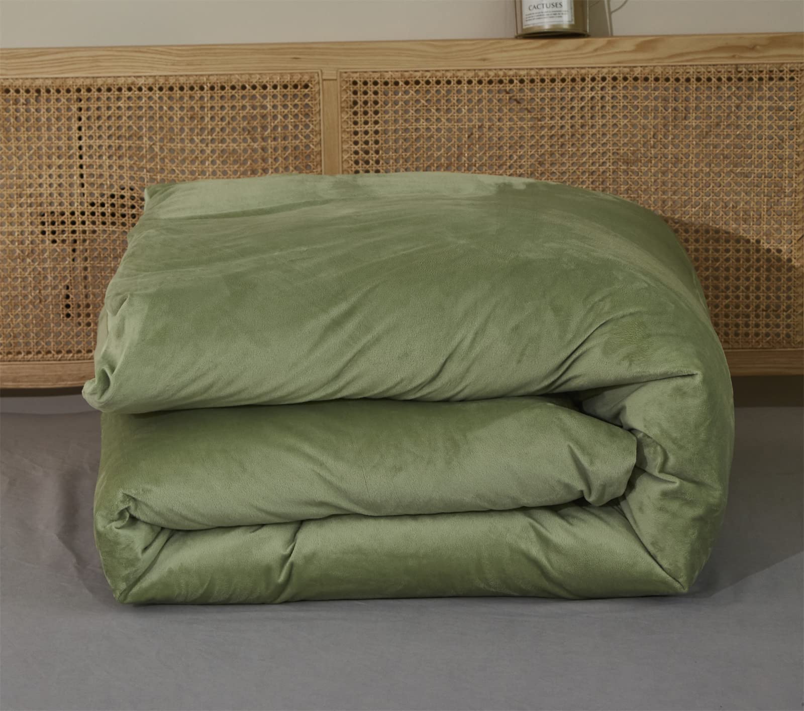 Karever Sage Velvet Comforter Sets Solid Sage Green Flannel Bedding Set 3 Pieces Comforter Set Sage Green Velvet Blanket Warm Wi