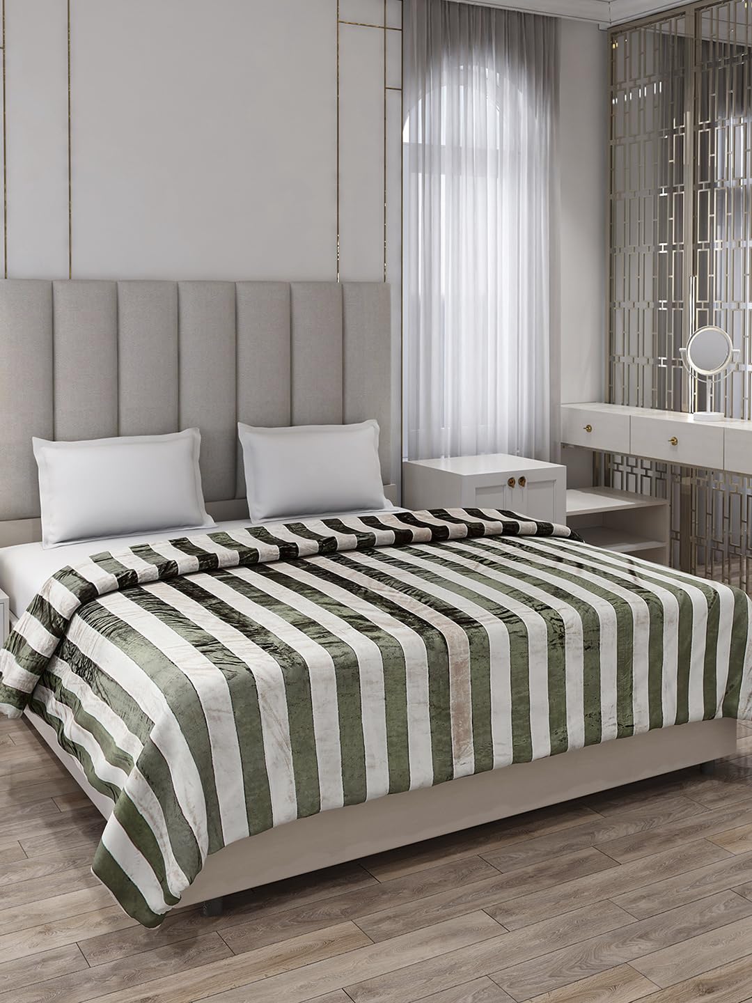 Monte Carlo Olive Jacquard Double Bed 290 GSM Ac Blanket