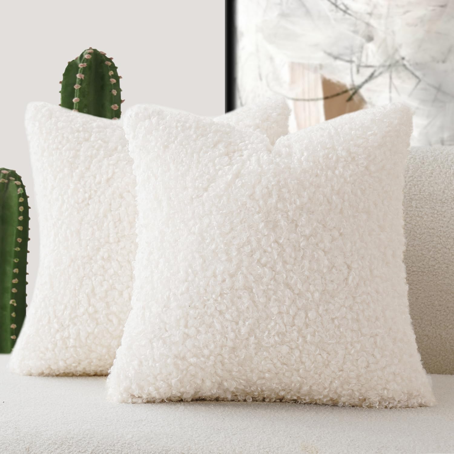 Foindtower 2 Pieces Faux Fur Throw Pillow Cover Accent Sherpa Pillow Fuzzy Soft Pillowcases Sheepskin Decorative Fleece Cushion