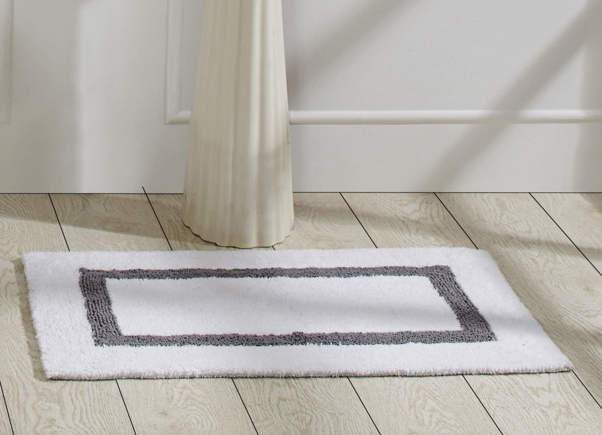 Better Trends 100% Cotton Hotel Collection Bath Mats, White & Gray Bath Mat - Tufted, Reversible & Absorbent & Machine Washable Bath Mats For Bathtubs, Rain Showers And Under The Sink, 21' X 34'