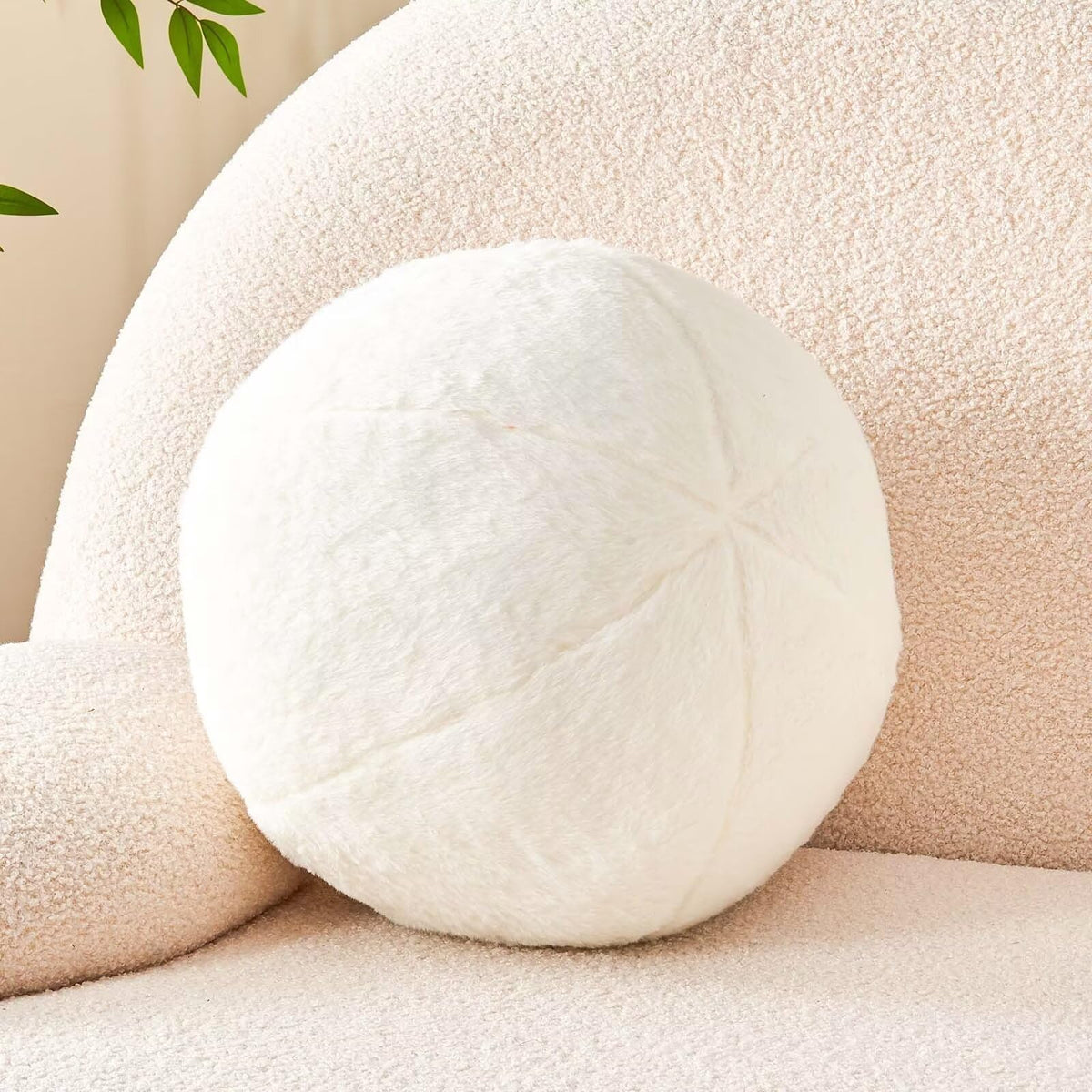 Uvvyui Ivory Ball Pillow, Cute Mini Round Throw Pillow Faux Rabbit Fur Room Decorative Throw Pillow, Ball Shaped Pillow Plush Cu