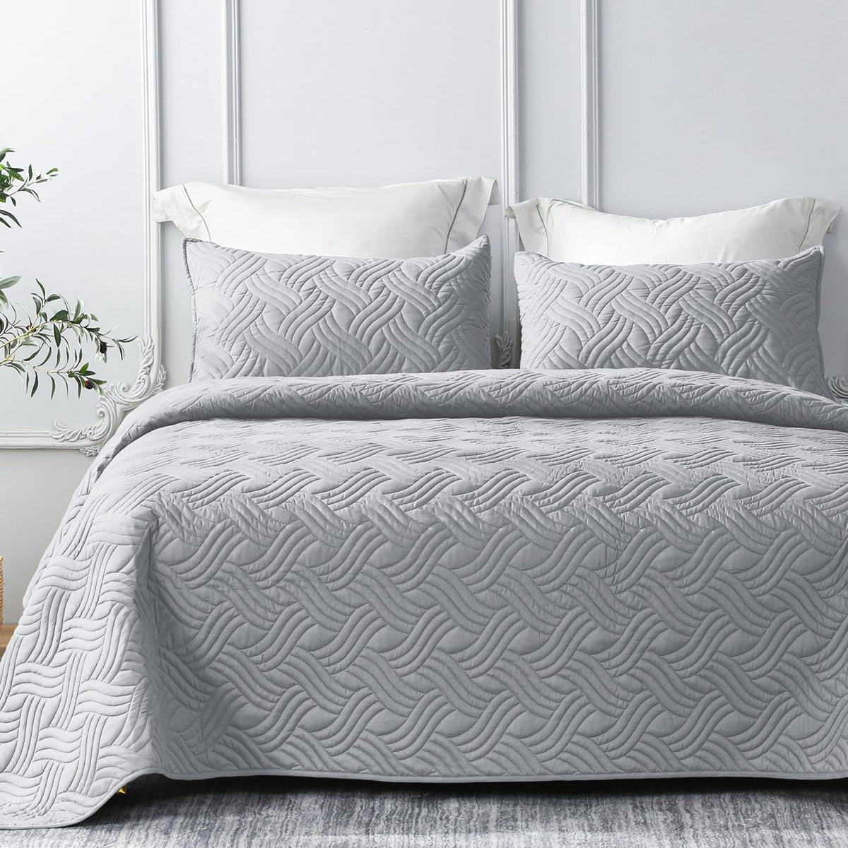 Whale Flotilla King Size Quilt Bedding Set, Soft Light Grey Quilt King Size With 2 Pillow Shams, Lightweight Bedspread Coverlet