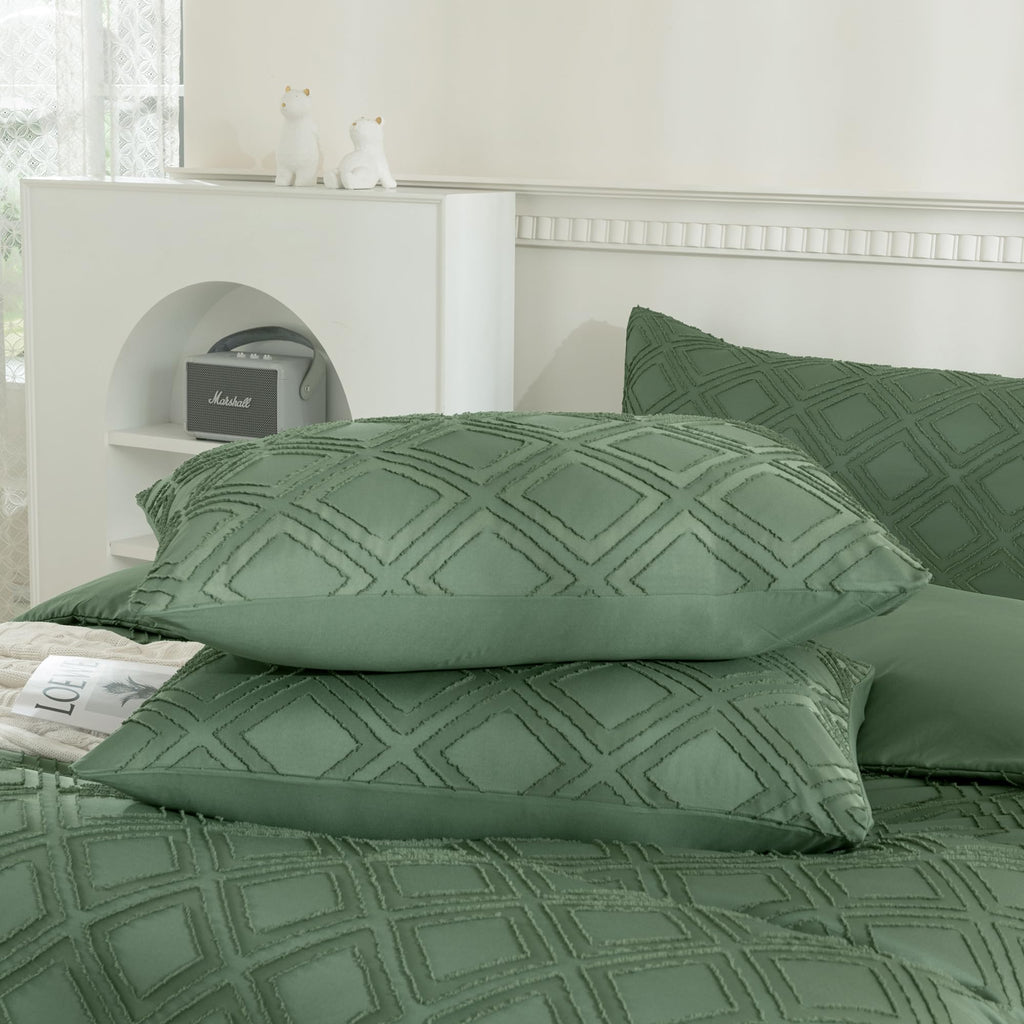 Jellymoni 2 Pack Green Pillowcases King Size, Soft Microfiber Geometric Tufted Pillow Covers With Envelope Closure (Pillows Are