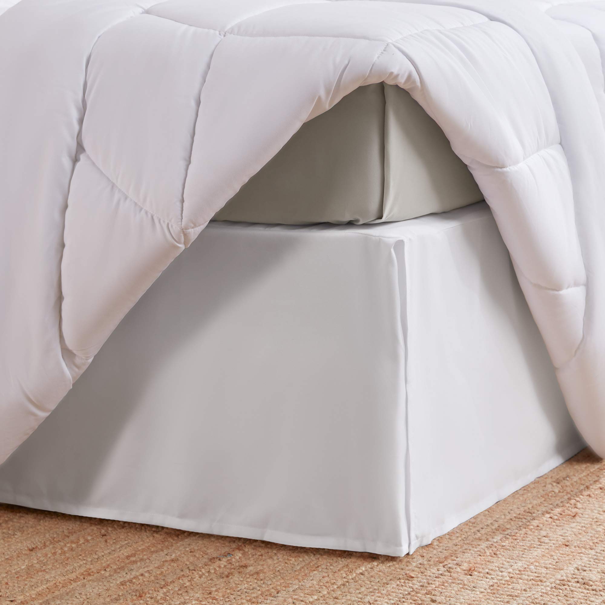 Sleep Zone Pleated Bed Skirts Queen Size, 15 Inch Tailored Drop Easy Fit Bedskirt, Anti-Static, Fade Resistant (Queen, White)