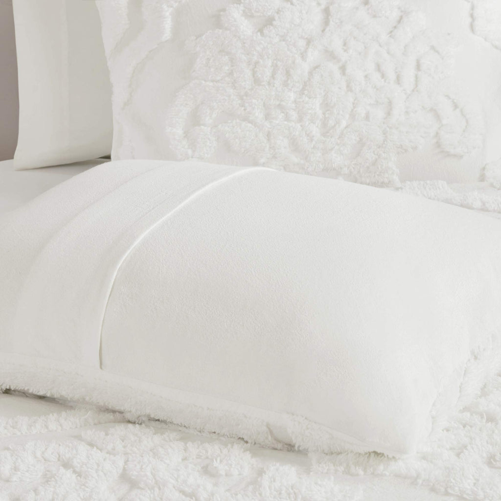 Madison Park Tufted Chenille Cotton Comforter, All Season Bedding Set, Matching Shams, Viola, Damask Off White King/Cal King(104'X92') 3 Piece
