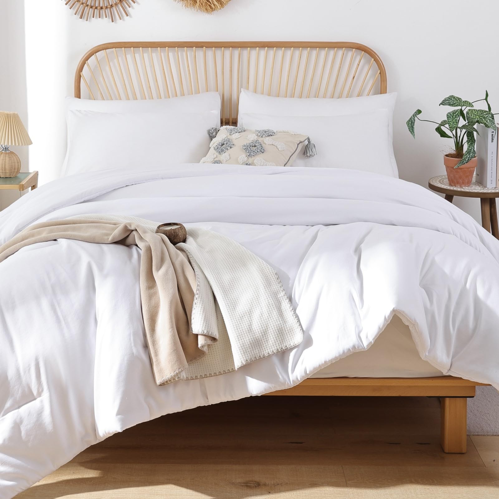 Rosgonia Oversized King Comforter 128X120, 3Pcs Super King Plus (1 White Comforter & 2 Pillowcases) Lightweight Oversized King B