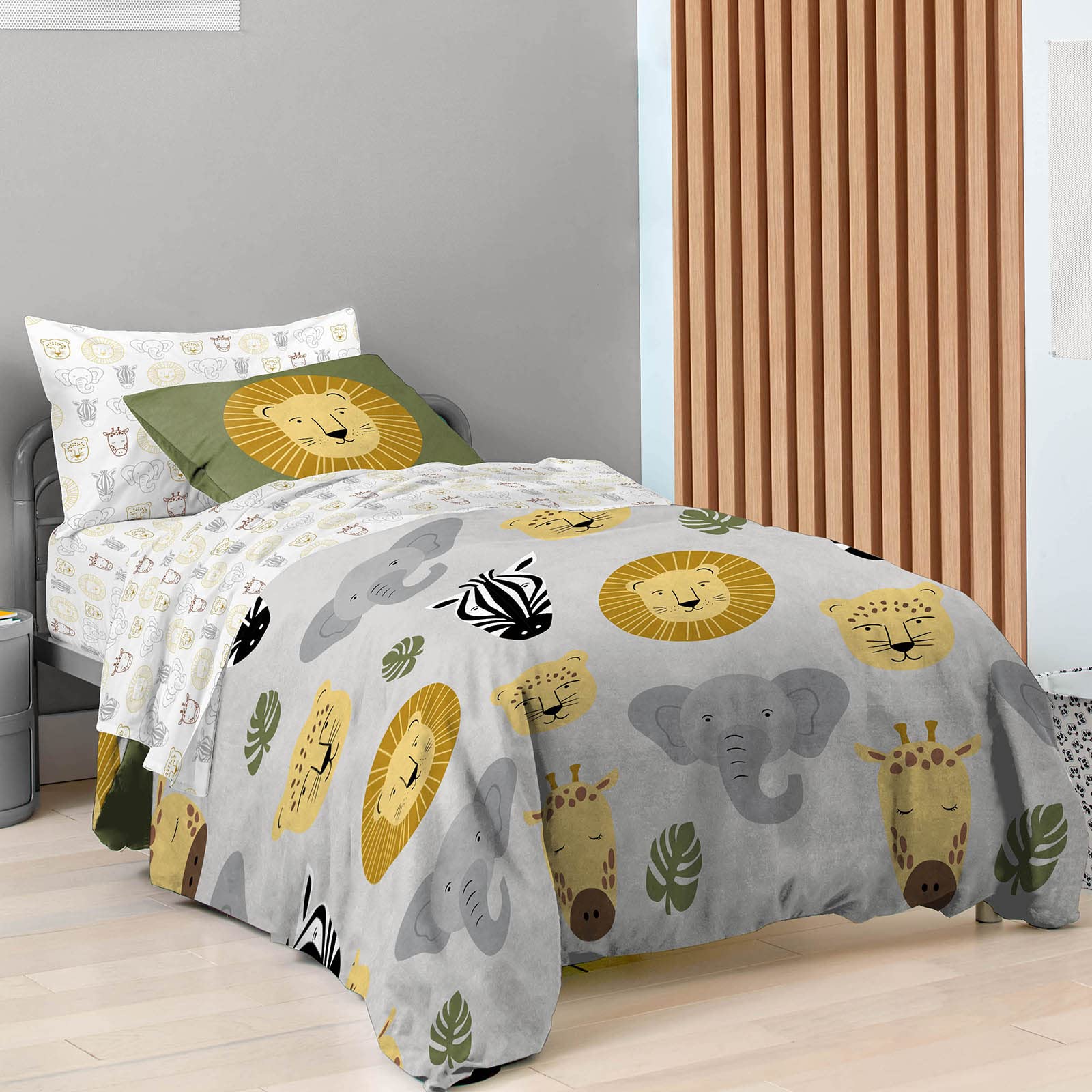 Saturday Park Safari Friends Queen Bed Set - 7 Piece 100% Organic Cotton Animals Bedding - GOTS & Oeko-TEX Certified
