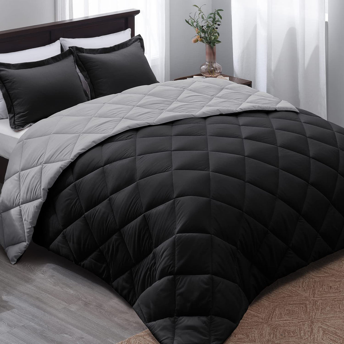 Basic Beyond Queen Comforter Set -   Black Comforter Set Queen, Reversible Bed Comforter Queen Set For All Seasons,   Black/Grey