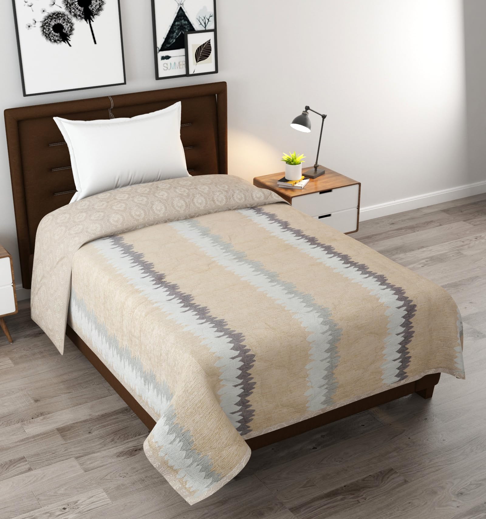 Bedcoudre Beige And Grey Modern Chevron Pattern ComforterAll Season Quilt|Ac Blanket/Rajai/Dohar|Single Bed(152X228 Cm) Lightw