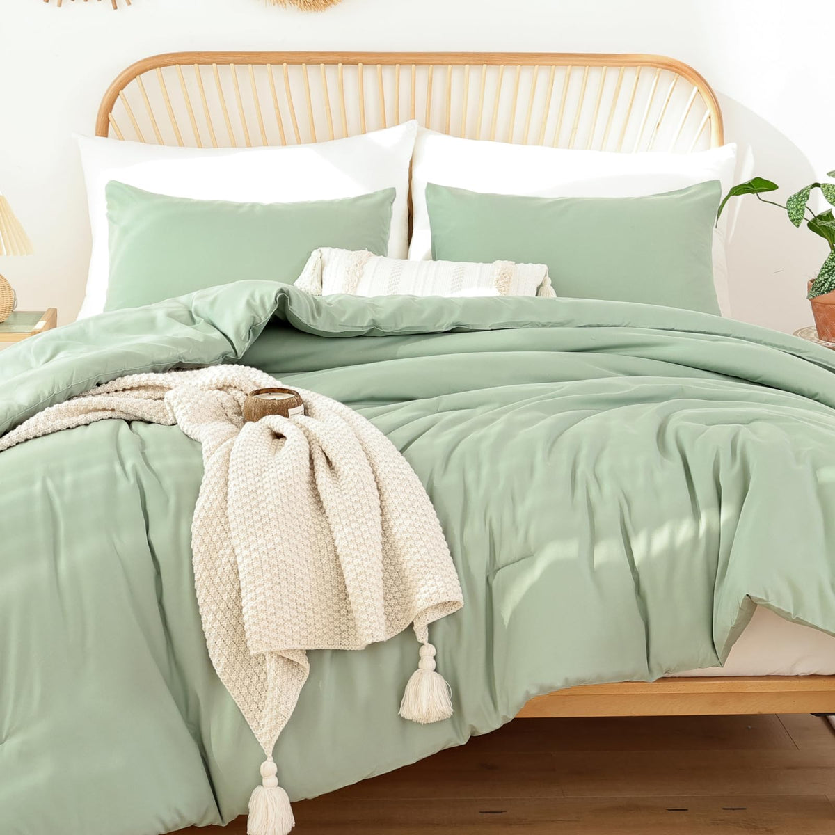 Rosgonia King Size Sage Green Comforter Set - 3 Piece Bedding Set With Boho Style, Lightweight Down Alternative Comforter, Cozy