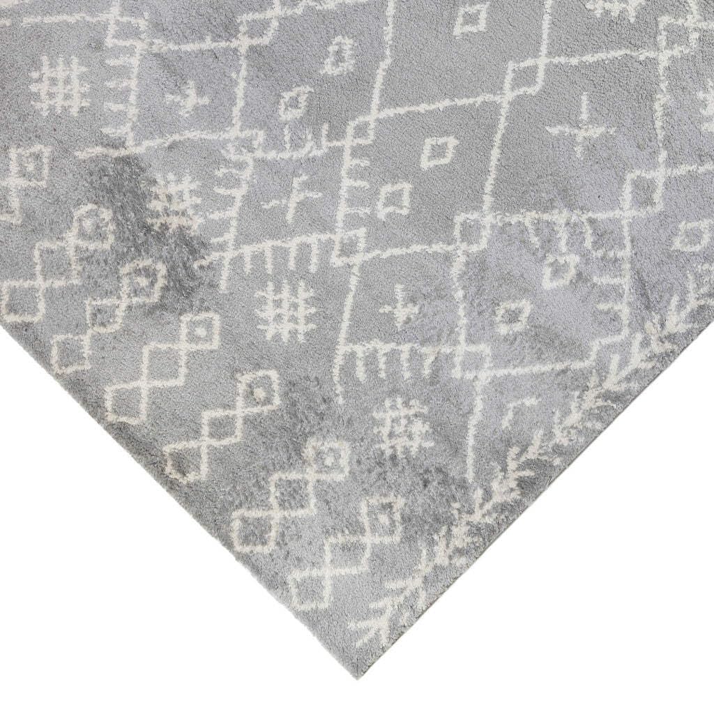 HomeRoots 531966 7 x 9 ft. Gray & Ivory Geometric Shag Rectangle Area Rug