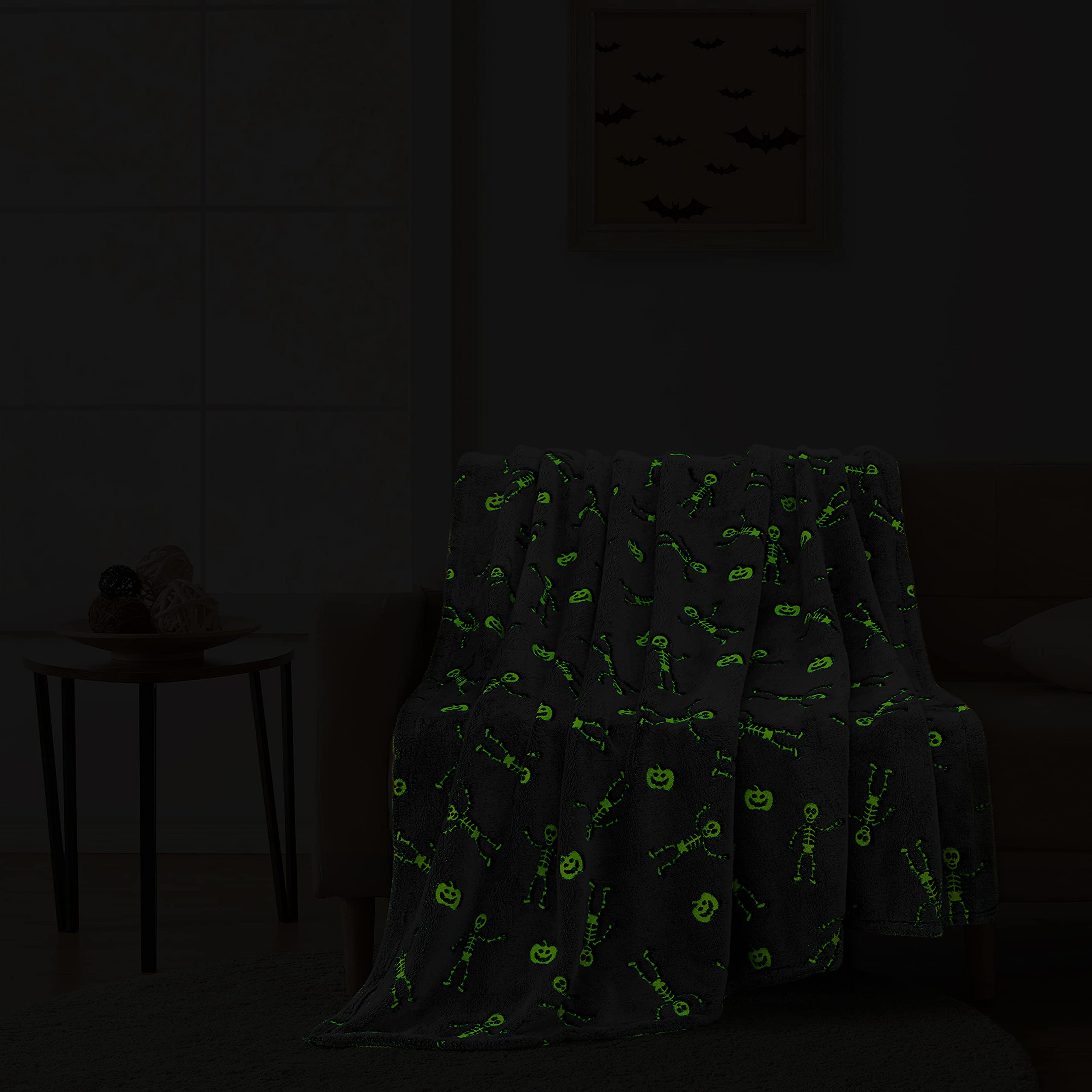 Serafina Home Halloween Glow In The Dark Throw Blanket: Skeletons And Jack O Lantern Pumpkins On Grey Velvet Fleece For Sofa Bed