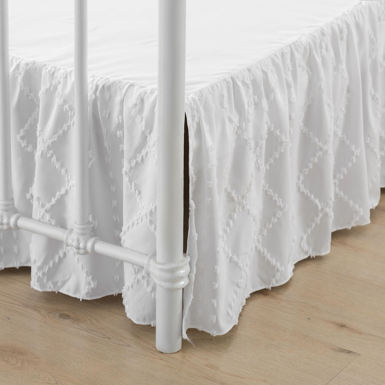 Bed Skirt Full Size,Ruffled White Bed Skirt With Split Corners,Full Bed Skirt 14 Inch Drop, Boho Tufted Shabby Chic Full Size Be