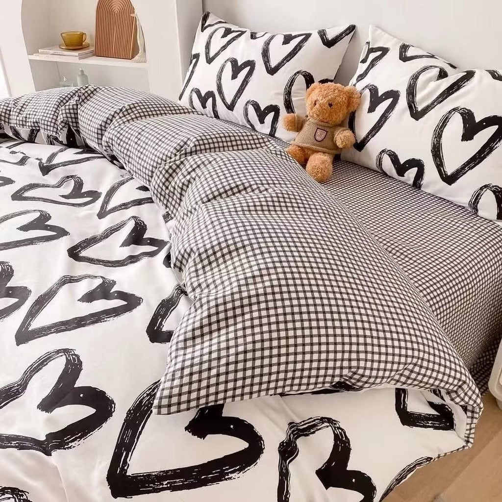 Clothknow Black White Comforter Set Full 3Pcs Shaped Bedding Comforter Sets Kawaii Love Comforter Full Size Black White Comforte