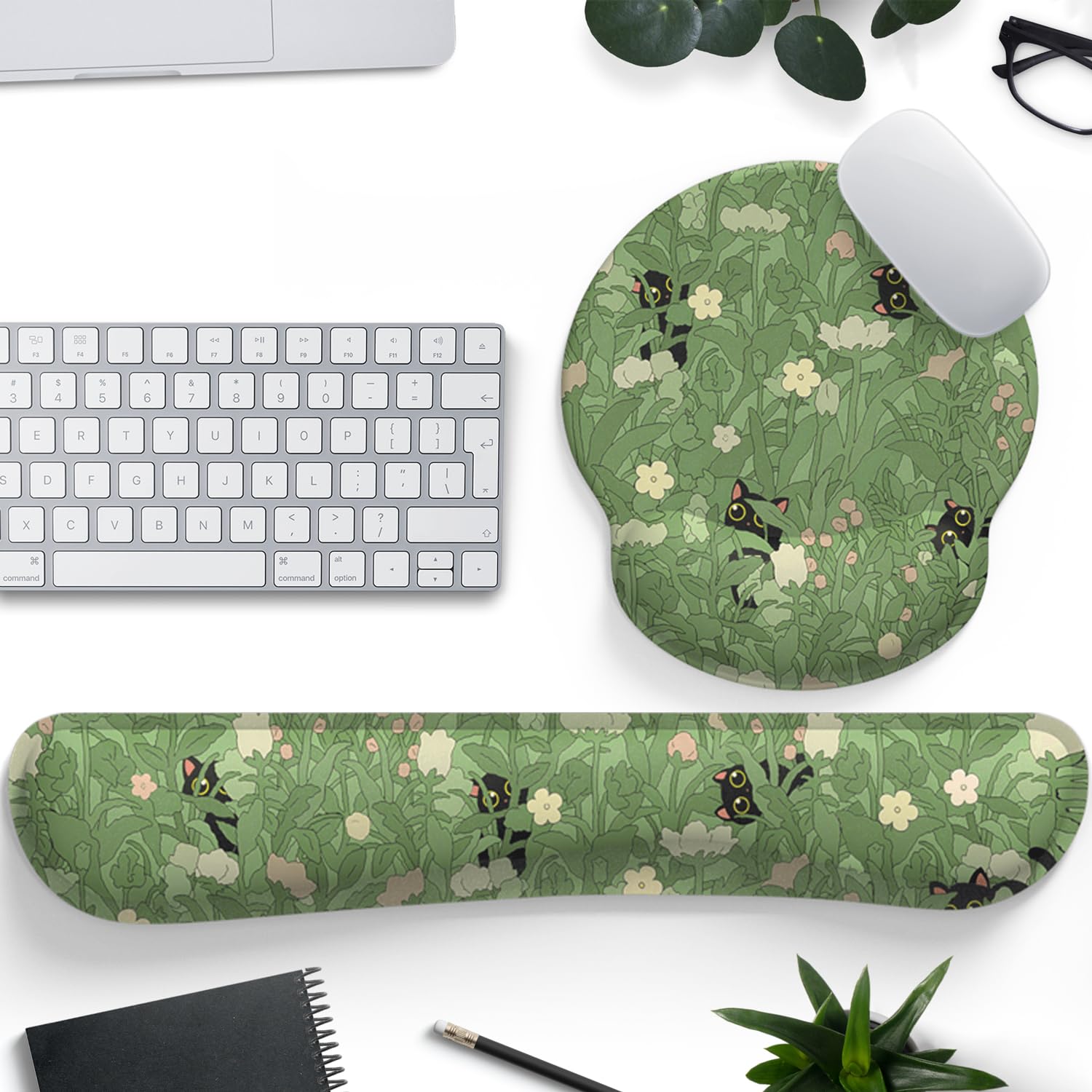 Cute Flower Mouse Pad Wrist Support Ergonomic Green Hide Out Cat, Keyboard Mouse Wrist Rest Non-Slip Gel Anime Kawaii 3D Mouse P