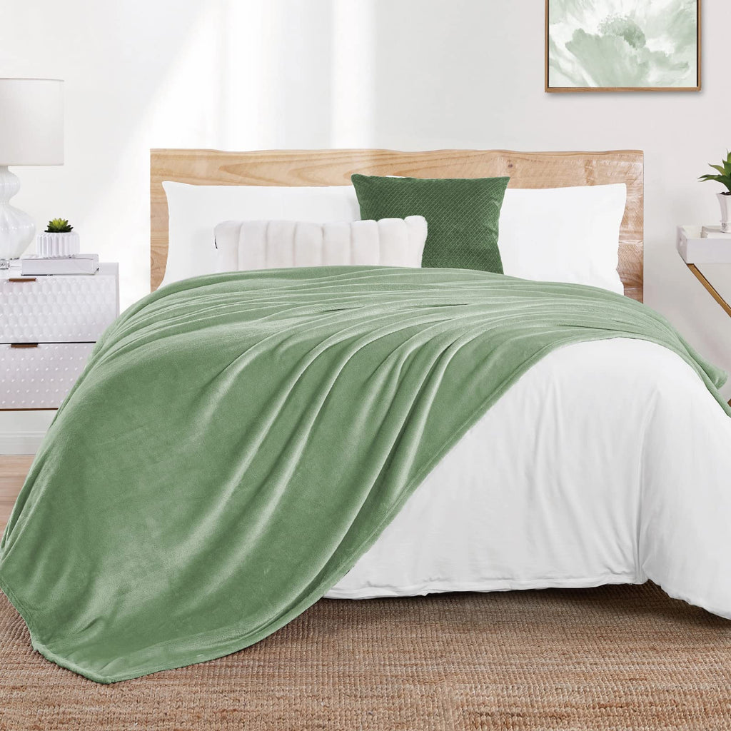 Walensee Fleece Blanket Plush Throw Fuzzy Lightweight (King Size 108X90 Sage Green) Super Soft Microfiber Flannel Blankets For C