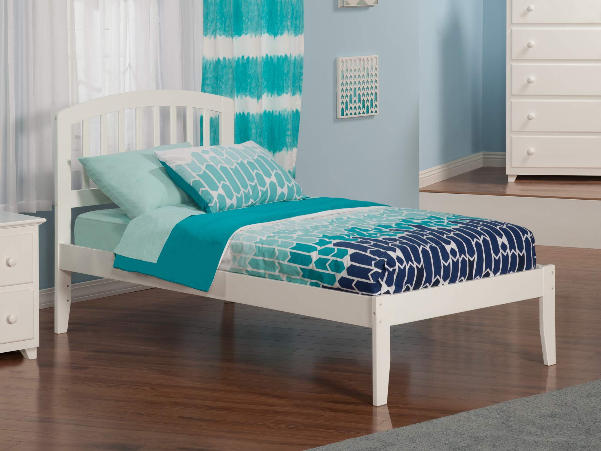 Atlantic Furniture AR8821002 Richmond Platform Bed with Open Foot Board, Twin, White