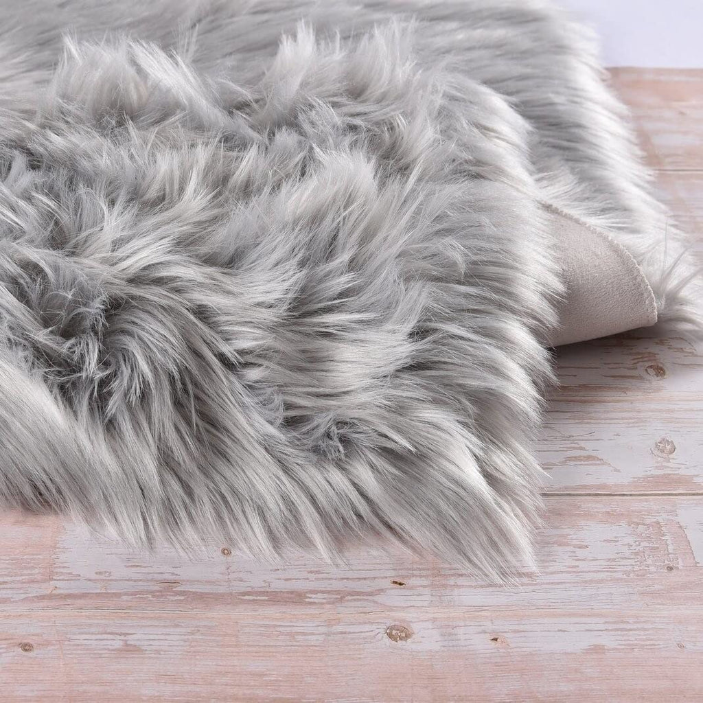 Orinova Light Silver Gray Faux Washable Shaggy Fur Rugs For Bedroom Plush Area Rugs For Living Room 2X3 Nursery Rug Home Room D