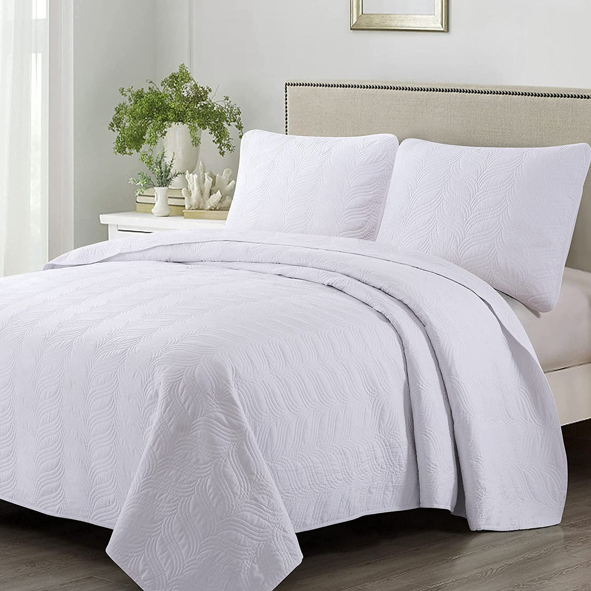 Naluka Quilt Set White 3 Piece Lightweigh Coverlet Stitched Quilt Pattern Bedspread Set King/Cal King(118'X106')