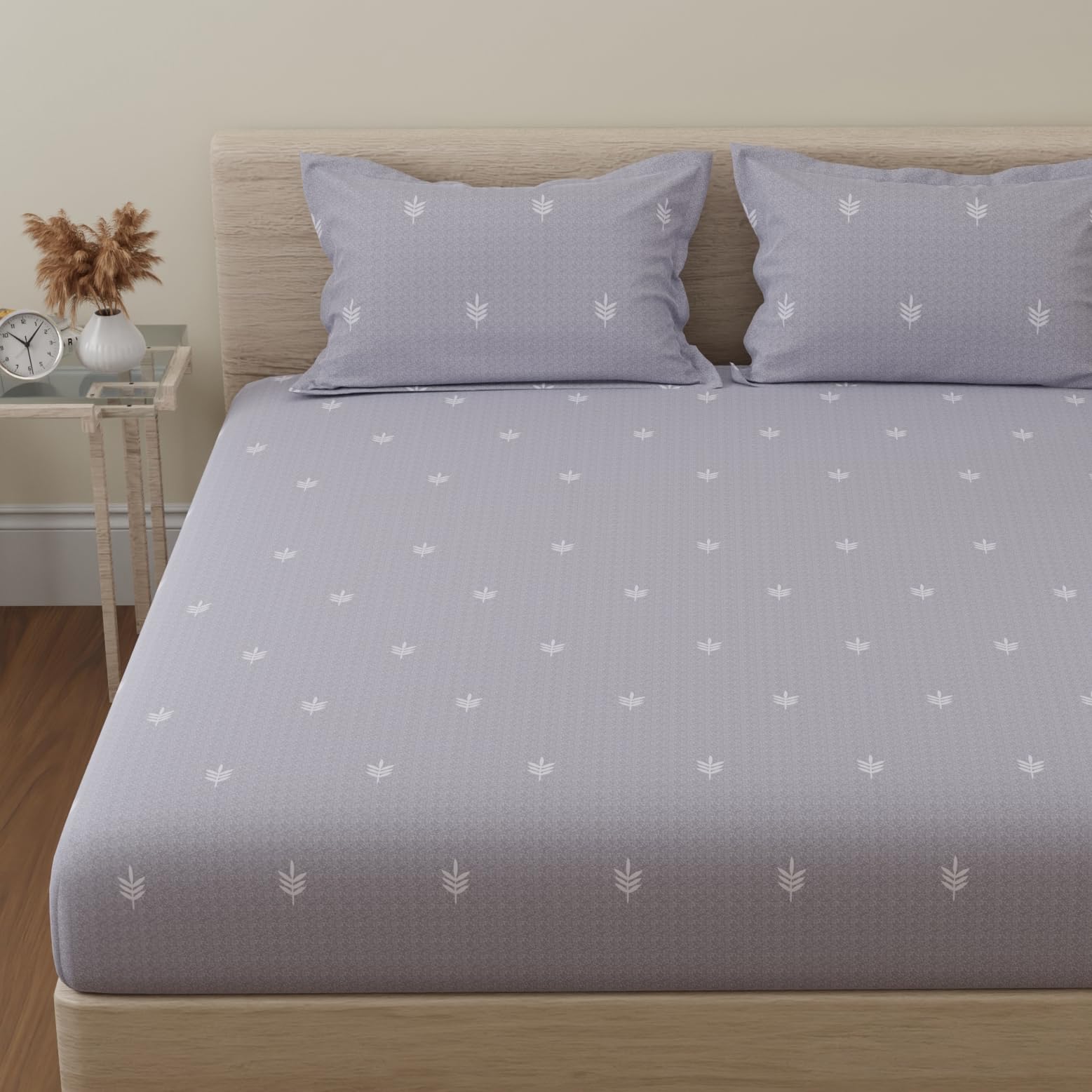Huesland By Ahmedabad Cotton 144 Tc Cotton Bedsheet For King Size Bed With 2 Pillow Covers | 9Ft X 9Ft | Seal Grey & White