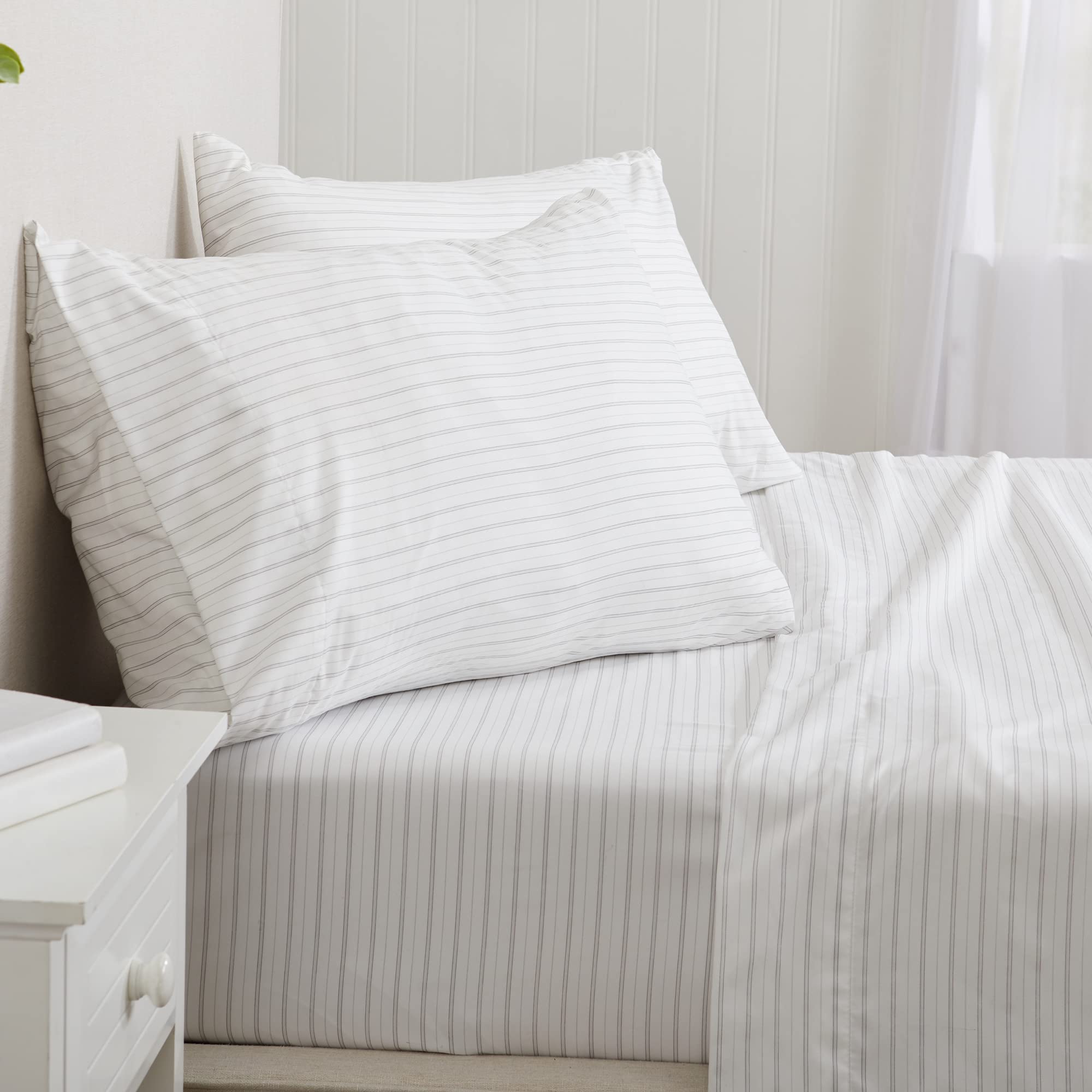 Great Bay Home 4-Piece Striped Lightweight Microfiber Twin Sheet Set. Wrinkle Free, Comfortable, Soft, All-Season Bed Sheets Adeline Collection - Dark Grey