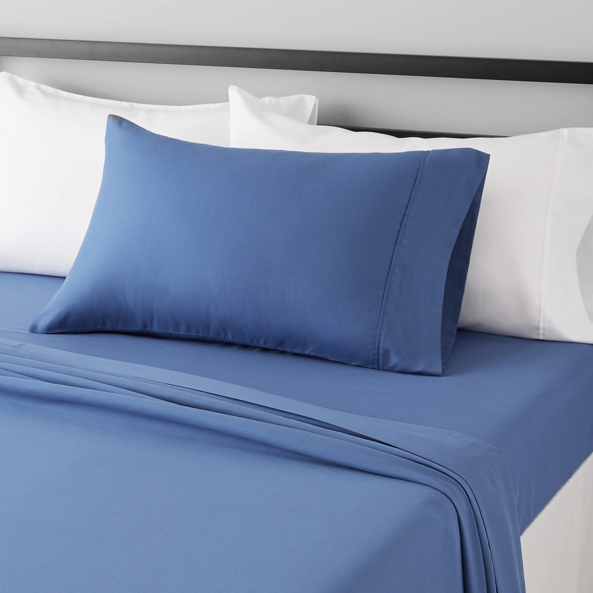 Amazon Basics Lightweight Super Soft Easy Care Microfiber 3-Piece Bed Sheet Set with 14-Inch Deep Pockets, Twin, Dutch Blue, Sol