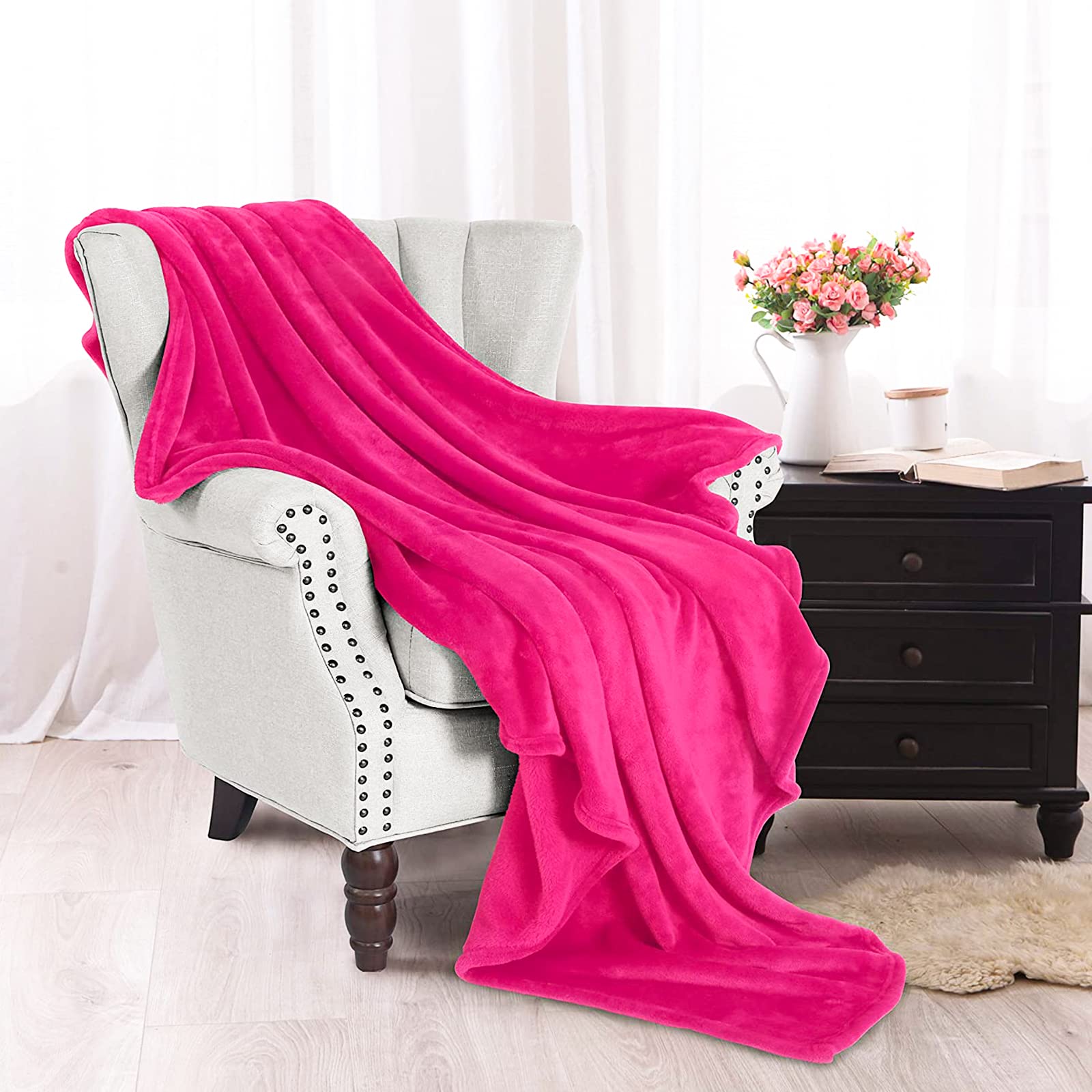 Exclusivo Mezcla Extra Large Fleece Throw Blanket, 50X70 Inches 300Gsm Super Warm And Soft Blankets For Couch, Hot Pink Throw Fo