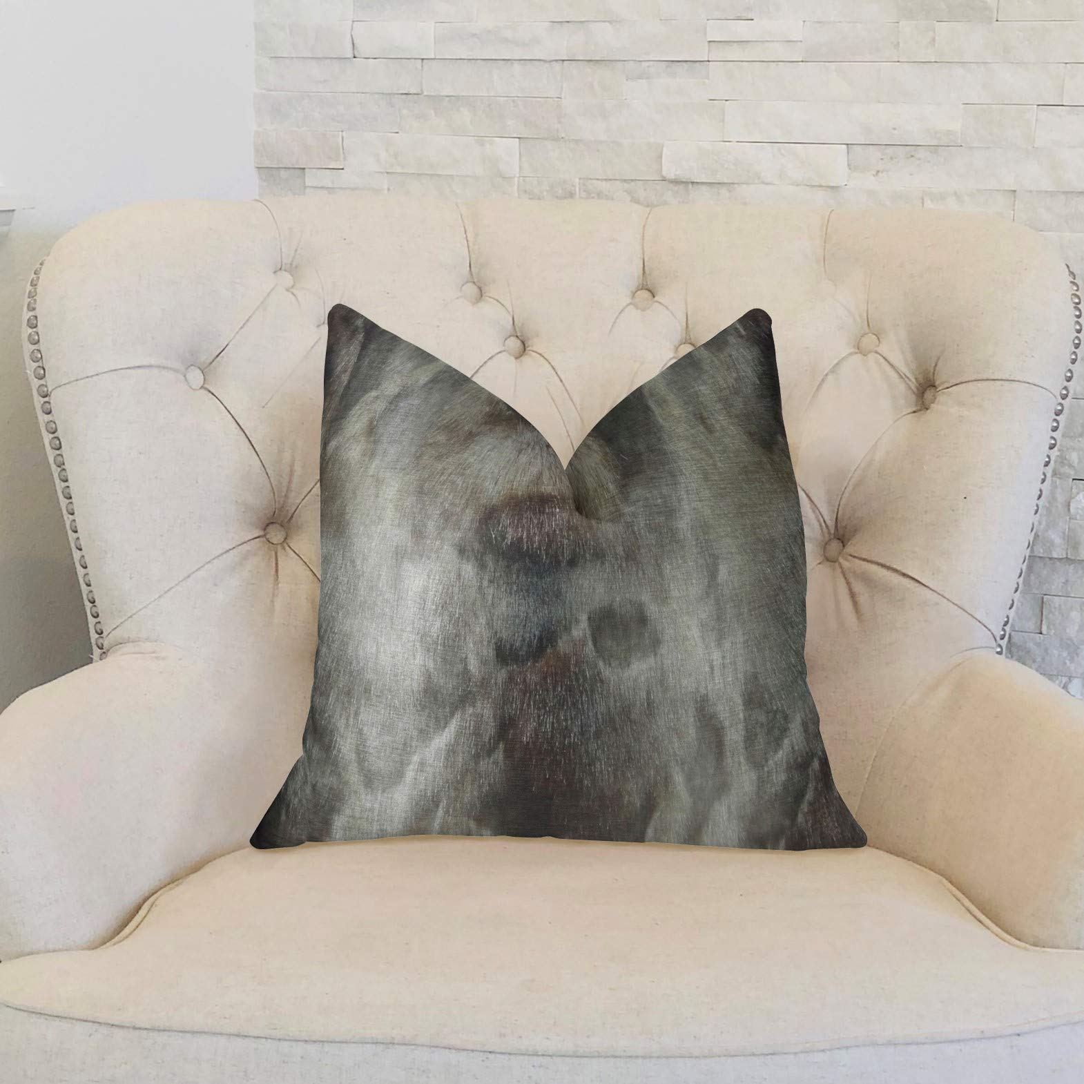 HomeRoots 100% Acrylic Gray Charcoal Handmade Luxury Pillow 16in x 16in