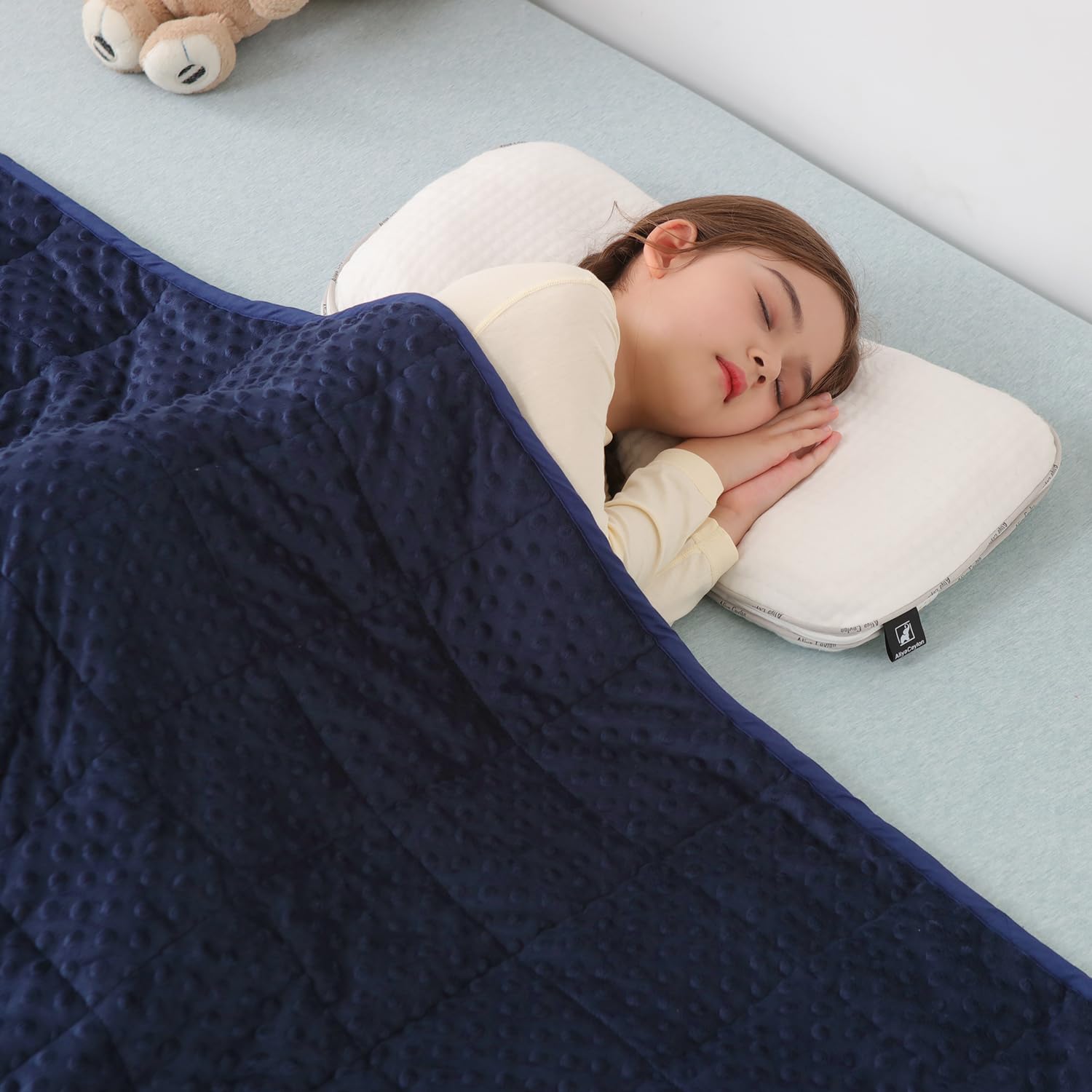 Sivio Weighted Blanket, Minky Dots Weighted Blanket,Soft And Cozy Cooling Heavy Blanket, Calm And Nap, School And Home, 3Lbs, 36