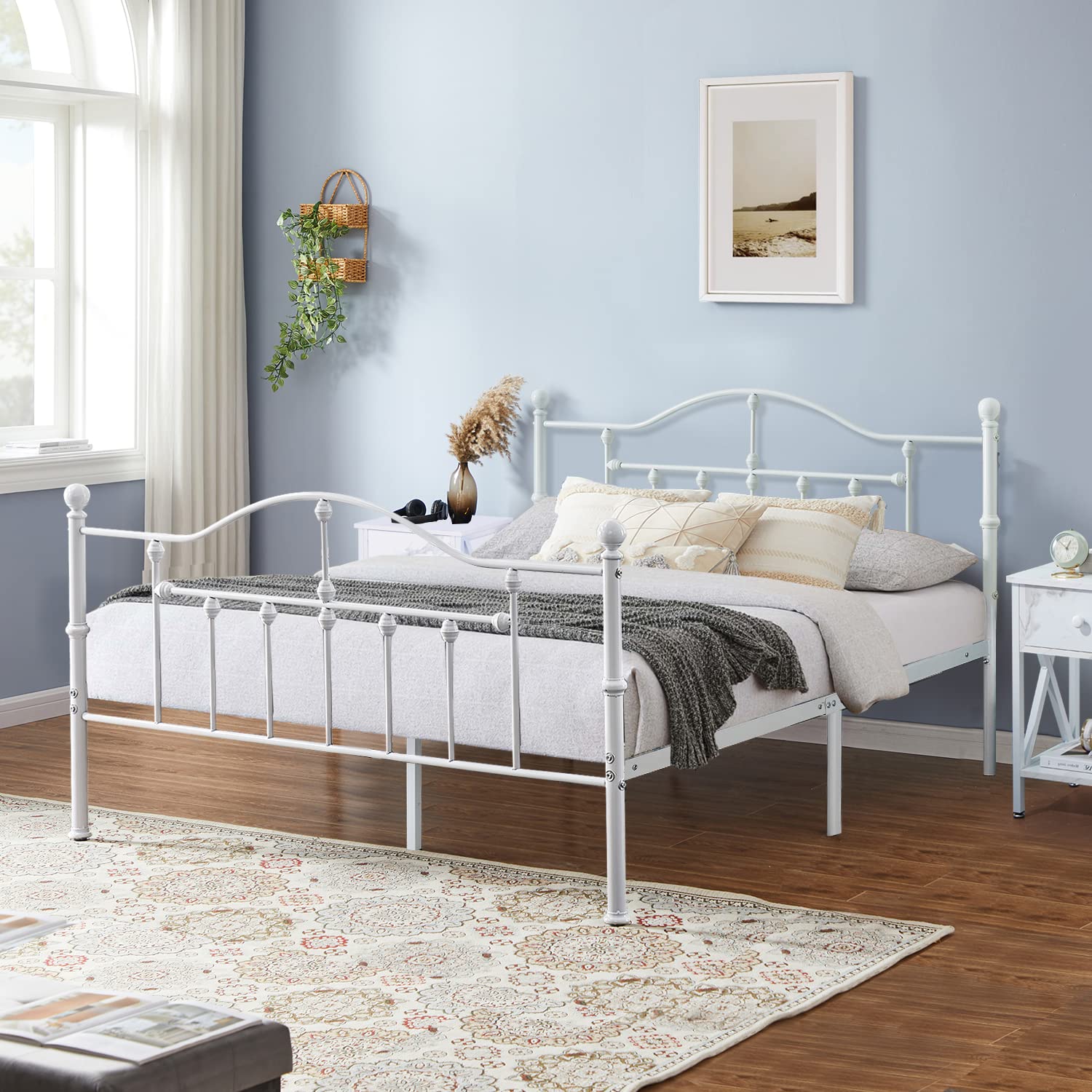 Vecelo Full Size Bed Frame, Metal Platform Mattress Foundation/Box Spring Replacement With Headboard Victorian Style, White