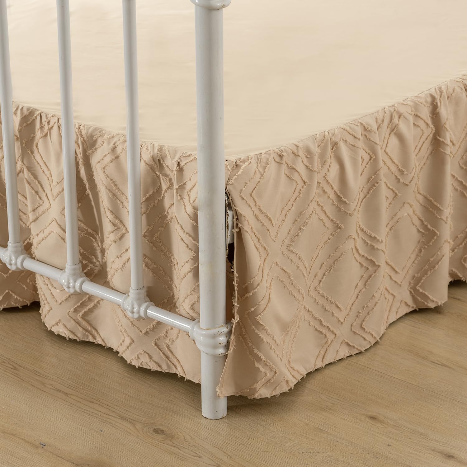 Bed Skirt Queen Size, Ruffled Bed Skirt with Split Corners, Queen Bed Skirt 14 Inch Drop, Boho Queen Size Bed Skirt White for Ru