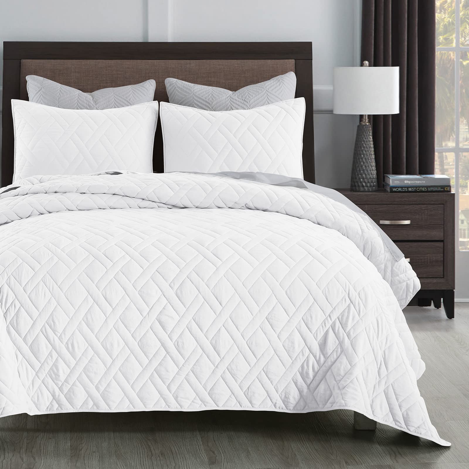 Quilt Set King Size White, Classic Geometric Diamond Stitched Pattern, Ultra Soft Microfiber Lightweight Bedding Set Quilted Bed
