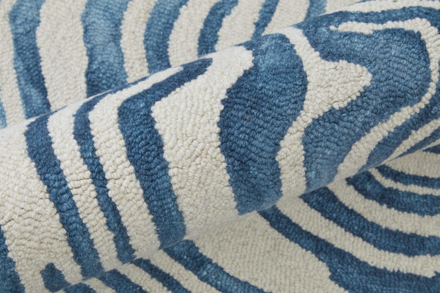 HomeRoots 511112 8 x 11 ft. Blue & Ivory Wool Geometric Hand Tufted Handmade Rectangle Area Rug