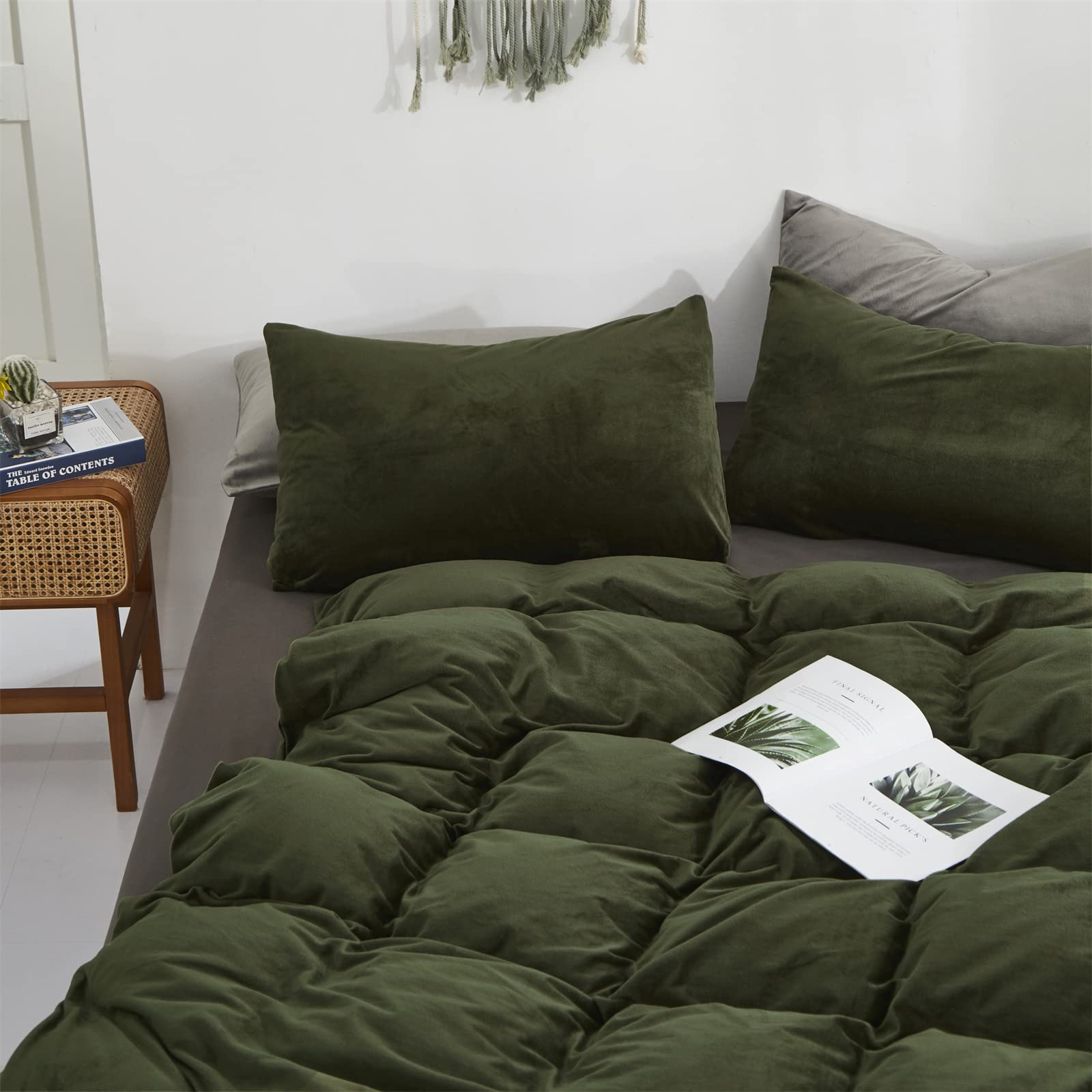 Karever Dark Green Velvet Comforter Set Full Army Green Flannel Velvet Bedding Comforter Set All Deep Green 3 Pcs Shaggy Soft Wa