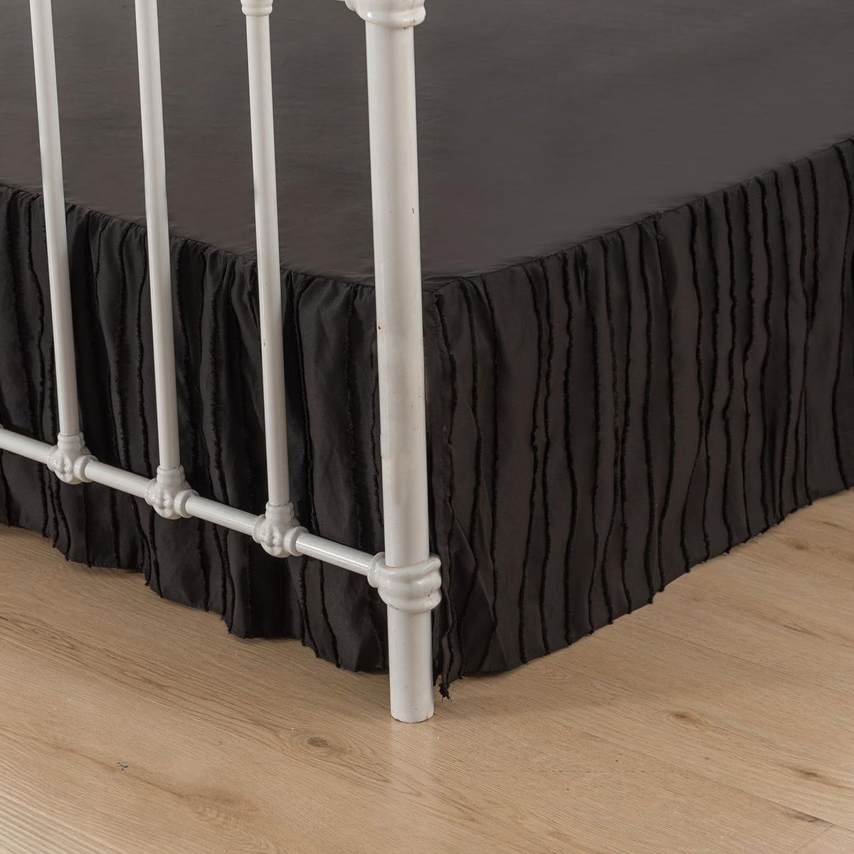 Bed Skirt Full Size, Ruffled Bed Skirt With Split Corners, Full Bed Skirt 14 Inch Drop, Striped Boho Full Size Bed Skirt, Black
