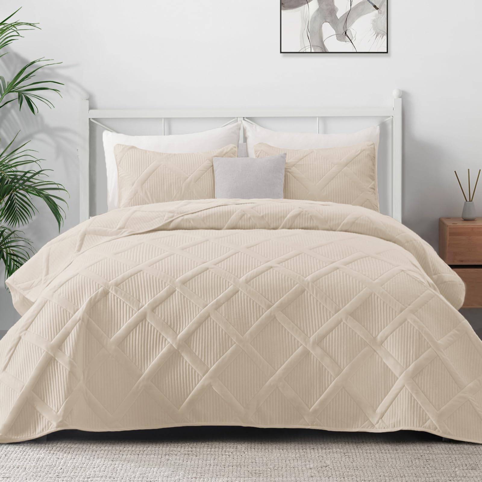 Exclusivo Mezcla Quilt Set Oversized King Size, 3 Pieces Brich Beige Cal King Quilt Bedding Set, Lightweight Quilts Soft Bedspre