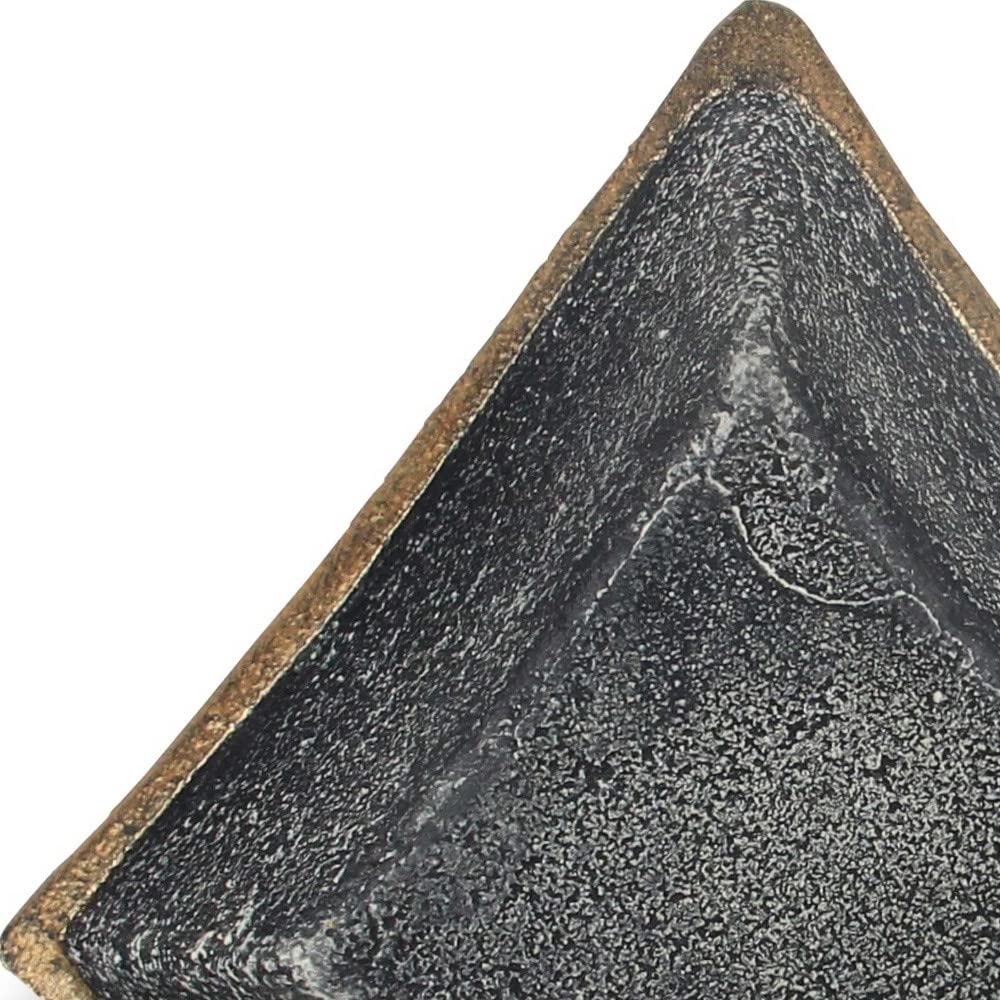 HomeRoots 5' Black Novelty Metal Handmade Tray