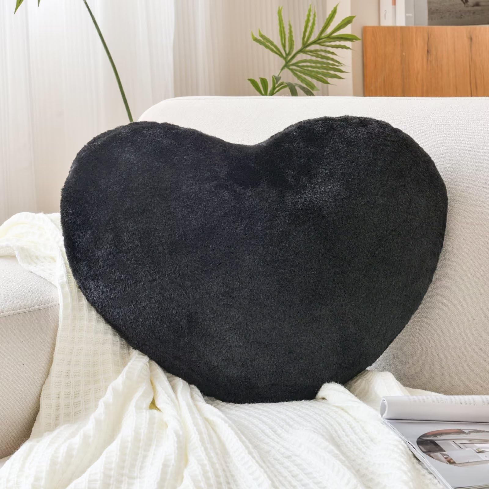 Xvtru Heart Pillow, Soft Black Heart Shaped Pillow, Cute Faux Rabbit Fur Room Decorative Throw Pillow, 12.9'X9.8' Heart Plush