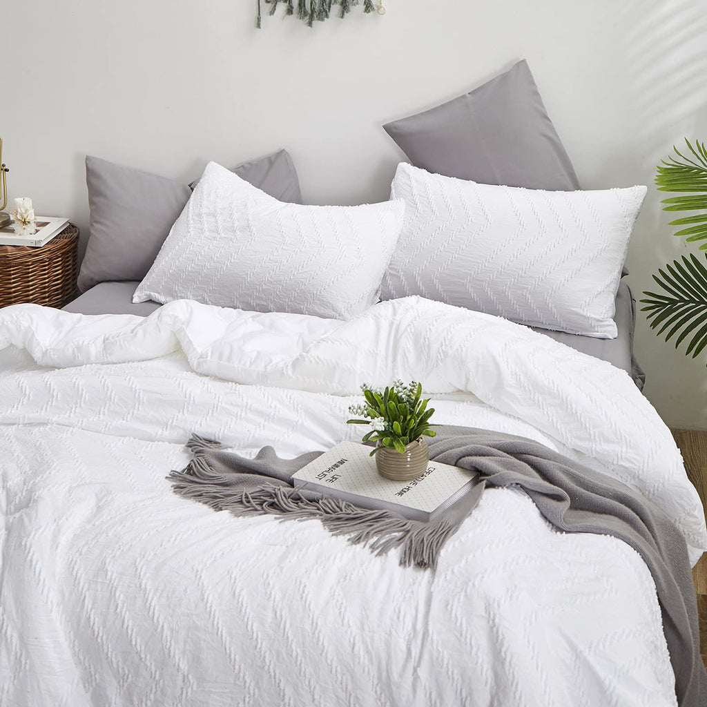 Clothknow White Comforter Set Queen 3Pcs Jacquard Bedding Comforter Sets White Tufted Queen Comforter Shabby Chic Comforter Soft