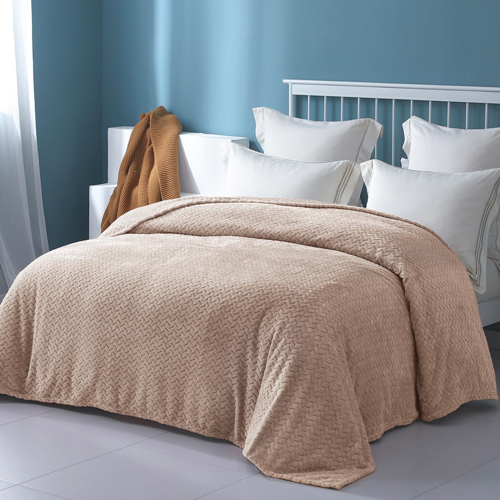 Exclusivo Mezcla Camel Fleece Twin Size Blanket For Bed, 90X66 Inches Soft Cozy 3D Decorative Jacquard Flannel Blankets, Lightwe