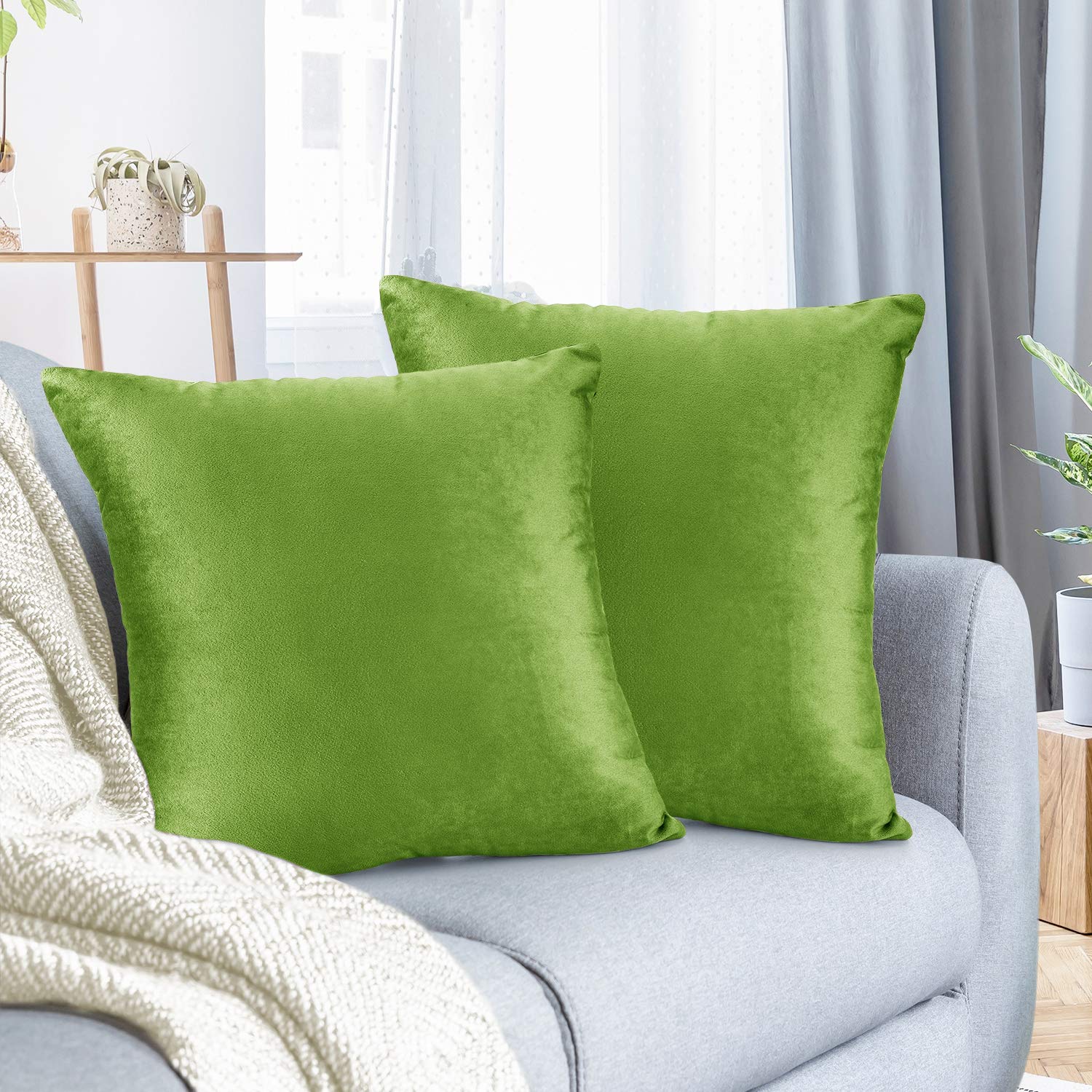 Nestl Throw Pillow Covers, Cozy Velvet Decorative Garden Green Pillow Covers 18 X 18 Inches, Soft Solid Couch Pillow Covers For